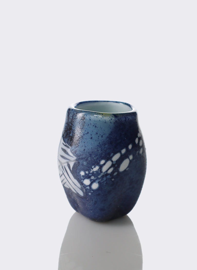 Tachi White/Blue Cup