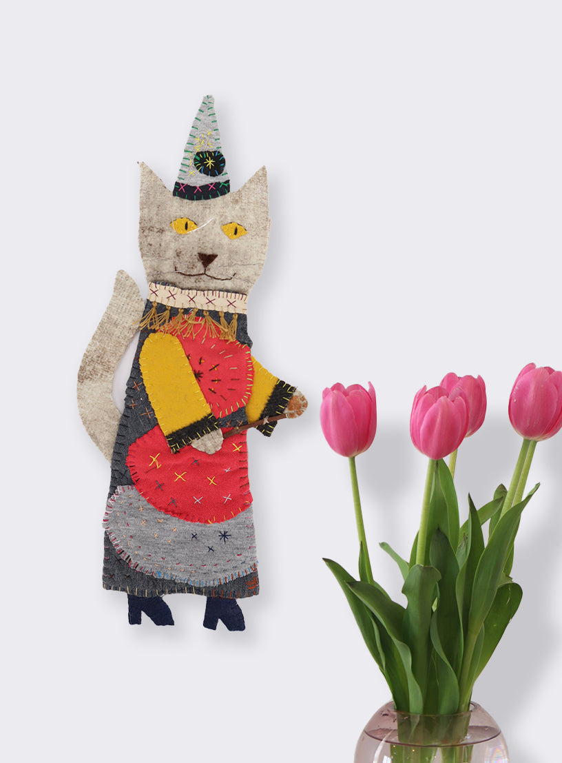 Cat Witch Maggie