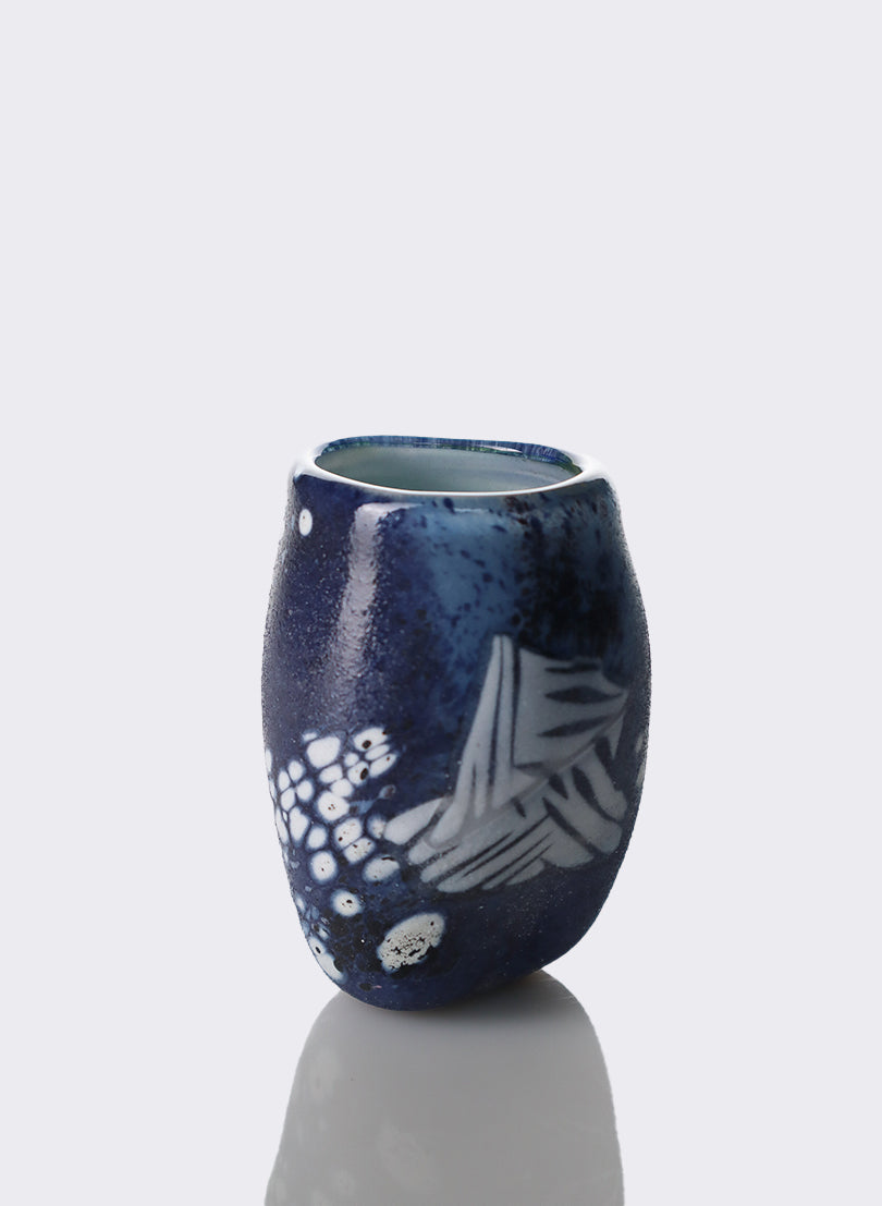 Tachi White/Blue Cup