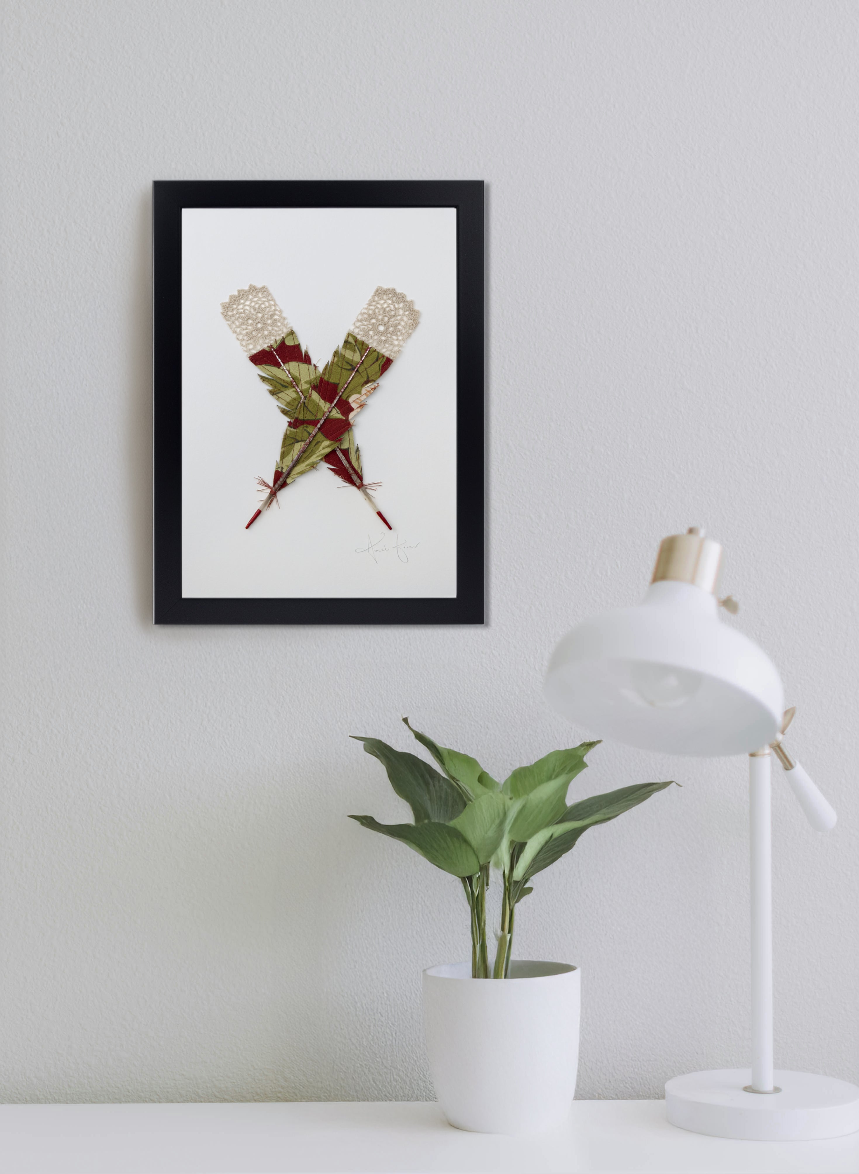 Single X Huia Feather Framed