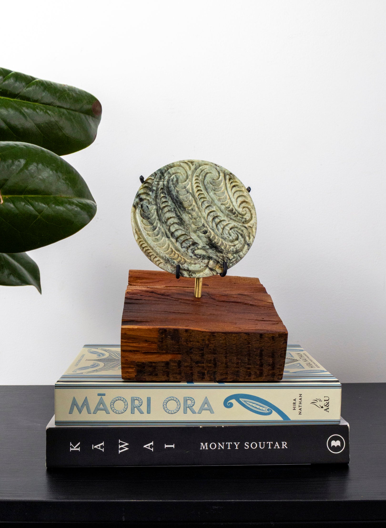 Pounamu Disc Sculpture