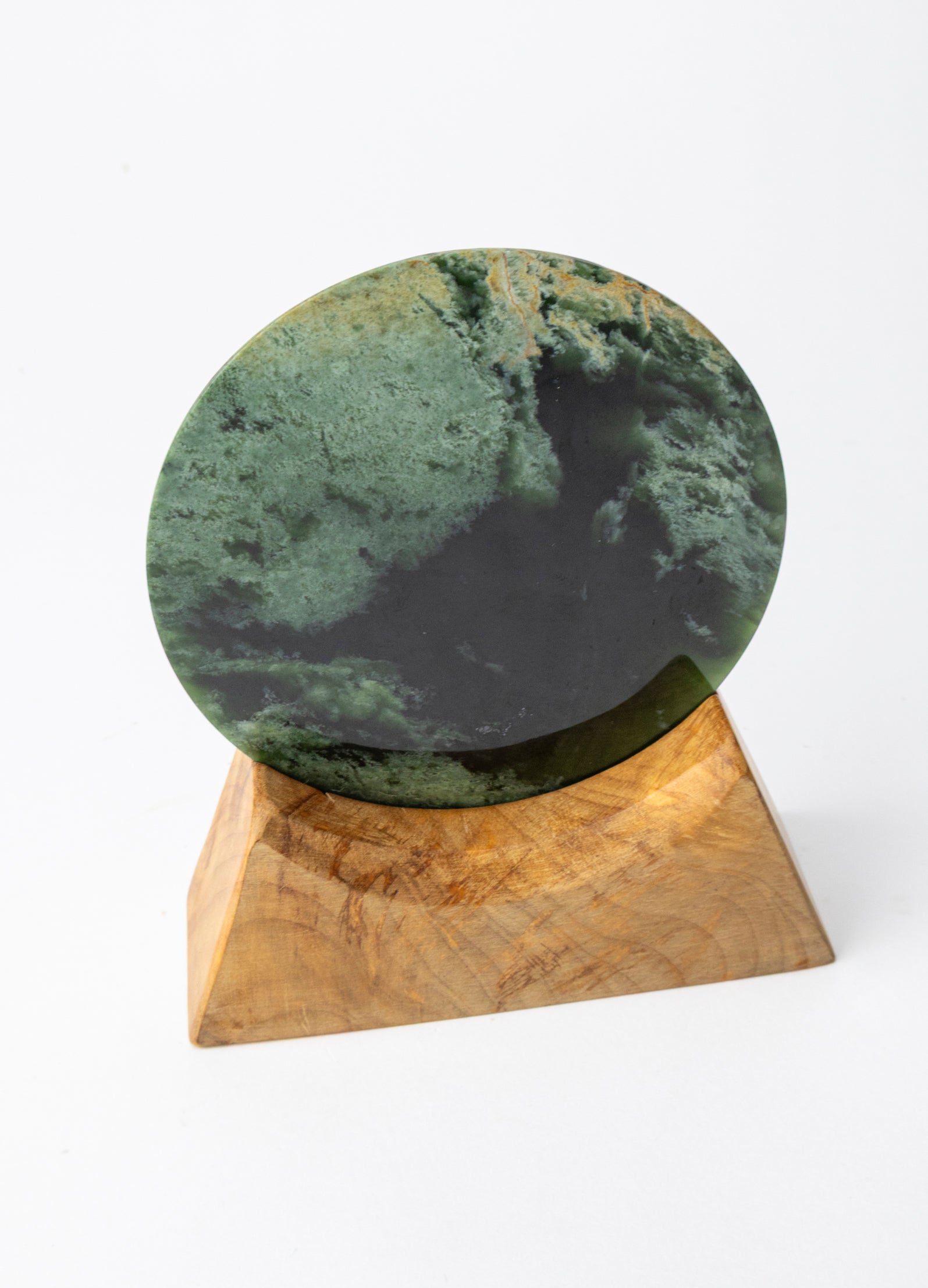 Kōpae Disc on a Stand