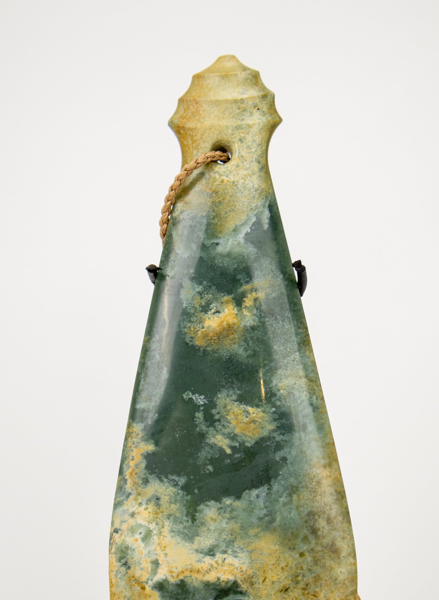 Mere Pounamu - Marsden Īnanga Raukaraka on Stand