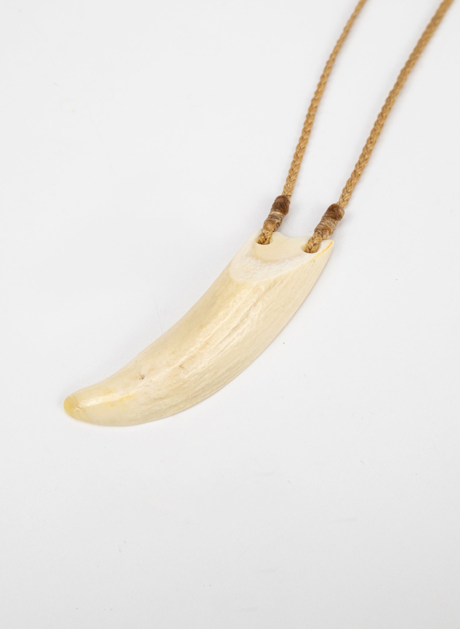 Carved Whaletooth Rei Puta Necklace