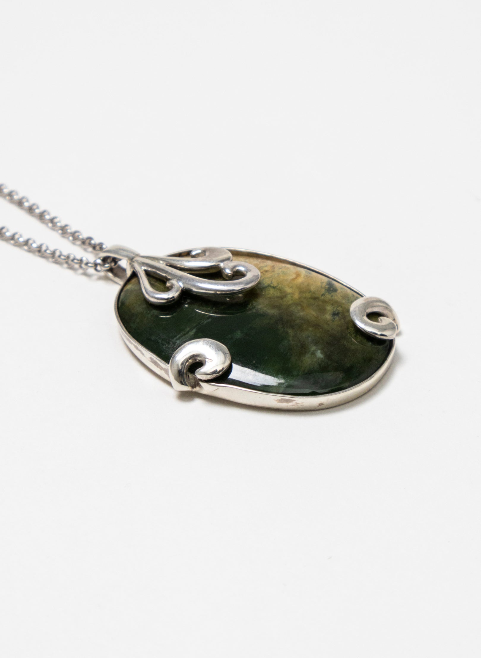 Hei Kaki Silver Pounamu