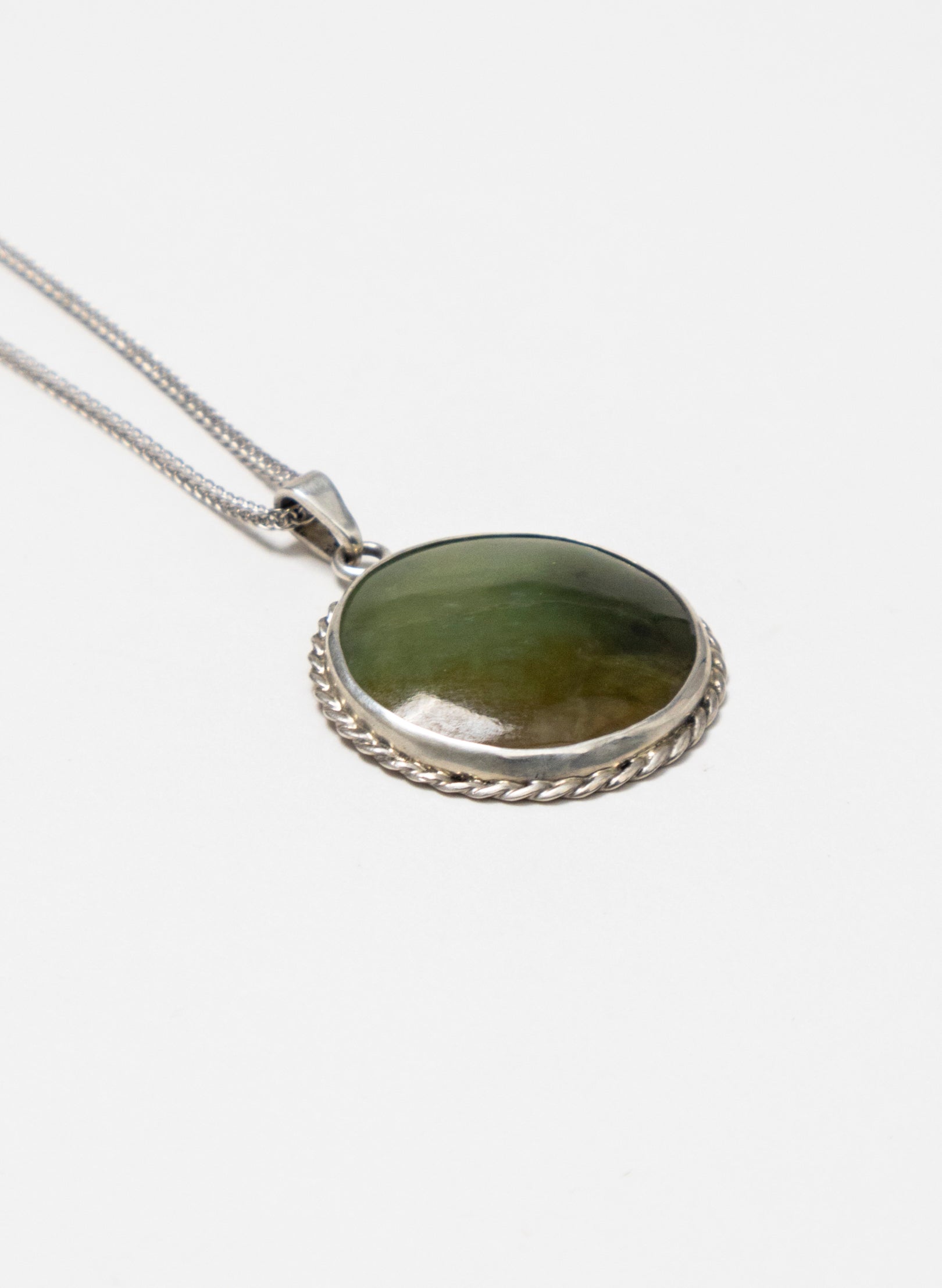 Hei Kaki Silver Pounamu