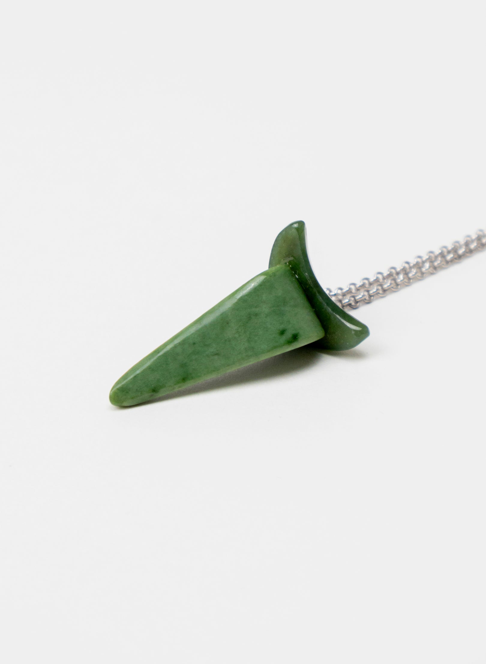 Silver Niho Pounamu Pendant
