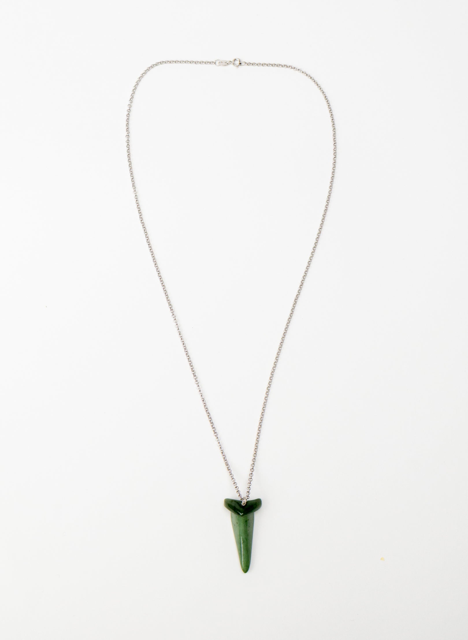 Silver Niho Pounamu Pendant