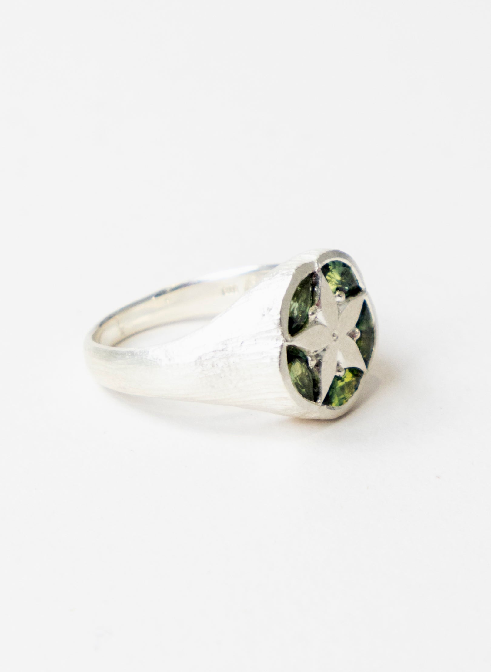 Mahoe Flower Ring