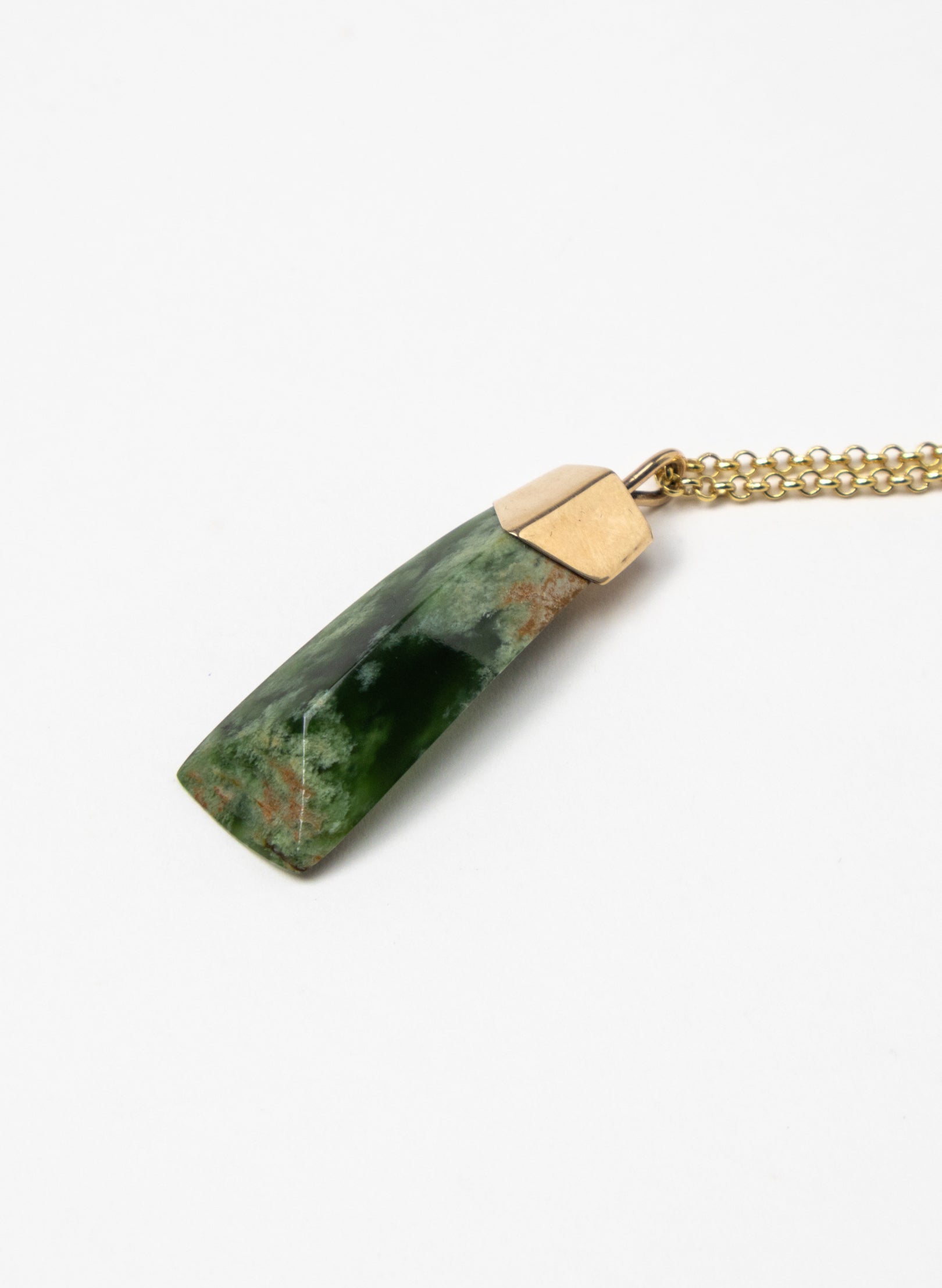 Hei Kaki Pounamu Gold Capped Gold Chain