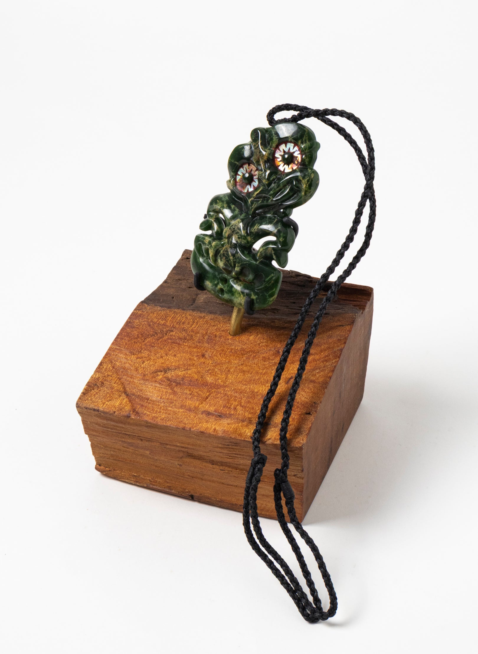 Tupuānuku Hei Tiki on Stand