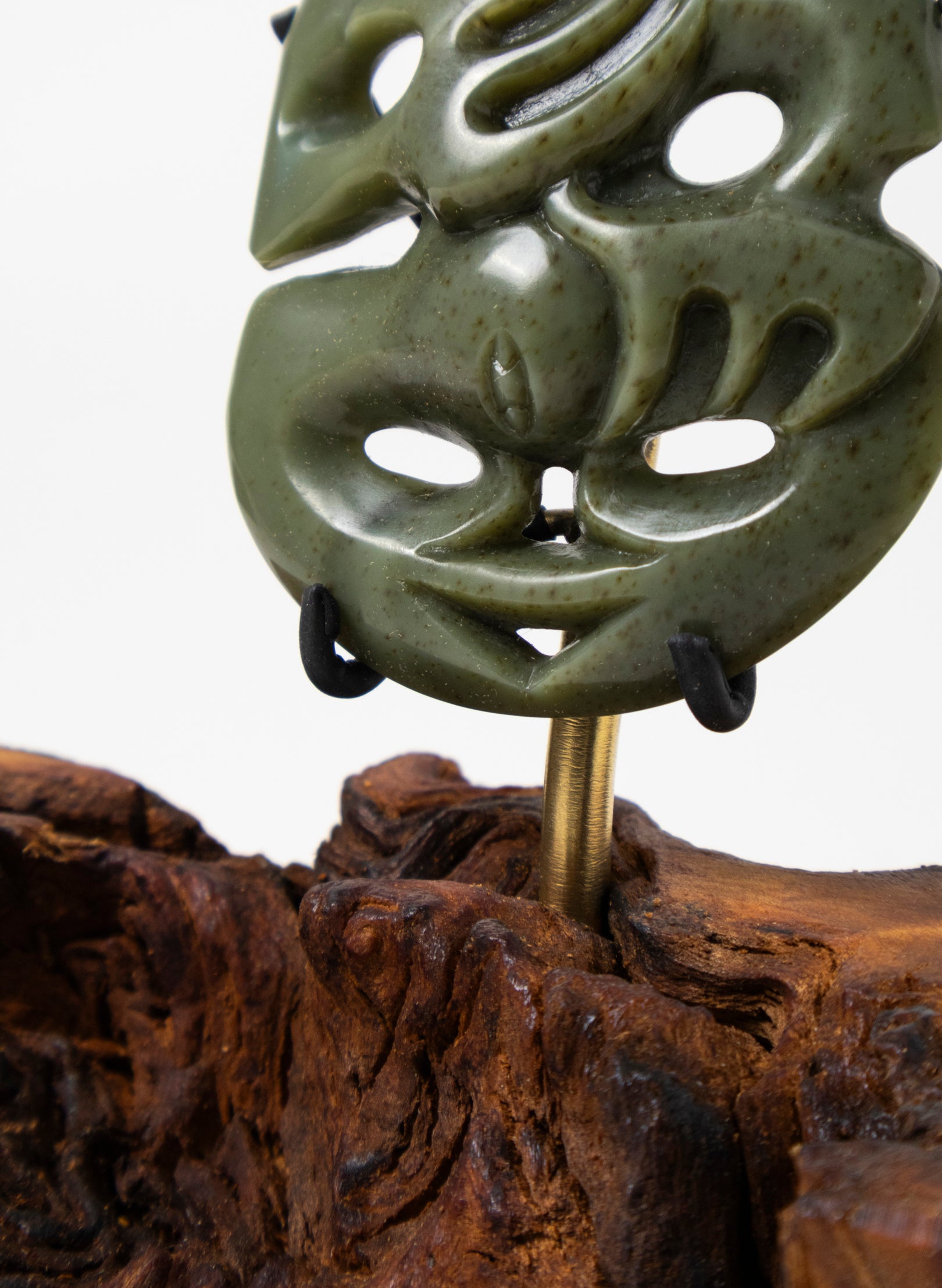 Waitī Hei Tiki on Stand