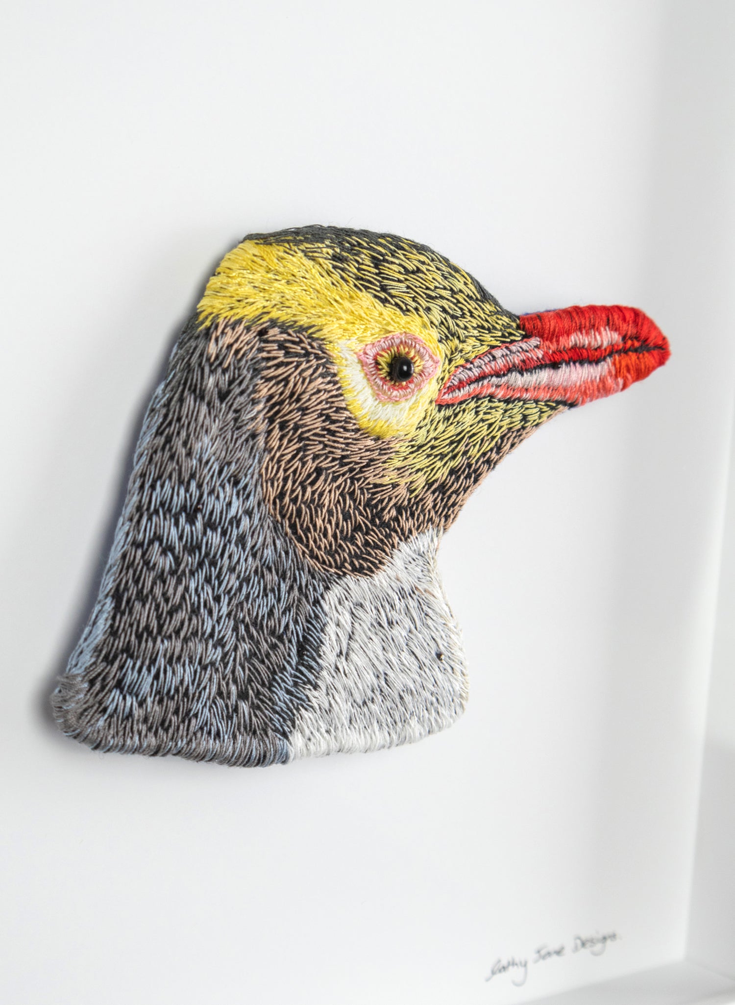 HOIHO PENGUIN - 3D Embroidery