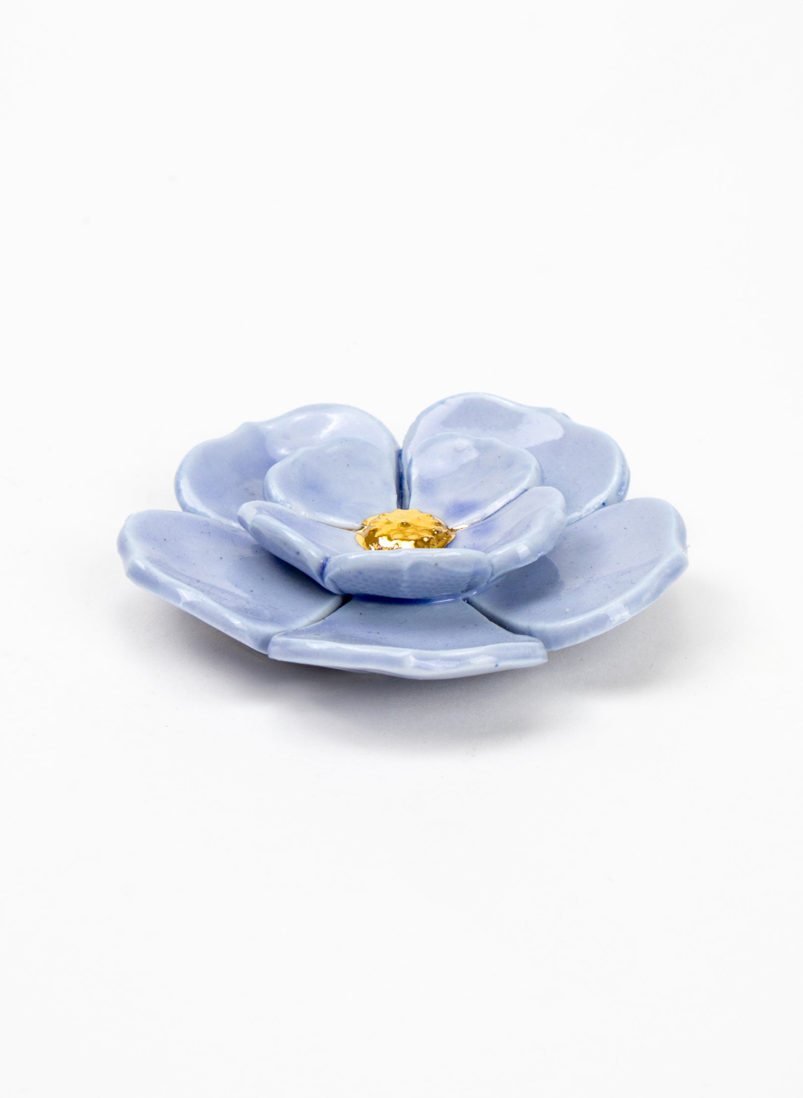 Cornflower Wall Flower with Gold Pistil