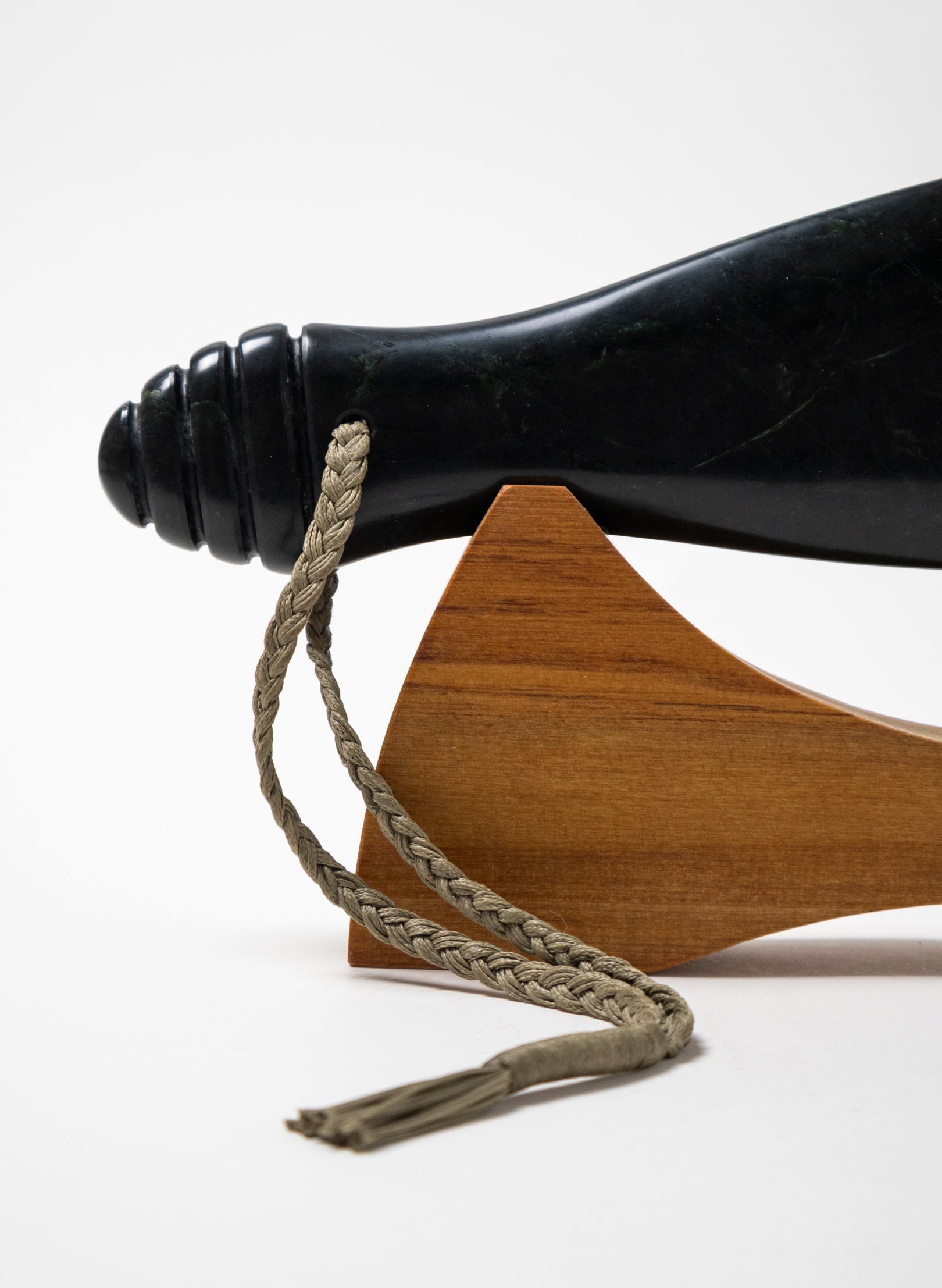 Kawakawa Mere on Stand