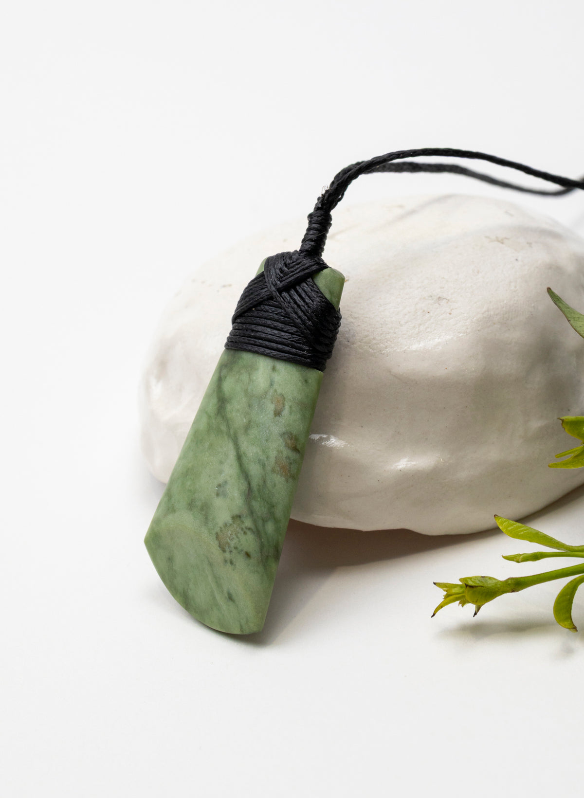 Raukaraka Pounamu Cross Bound Toki Pendant