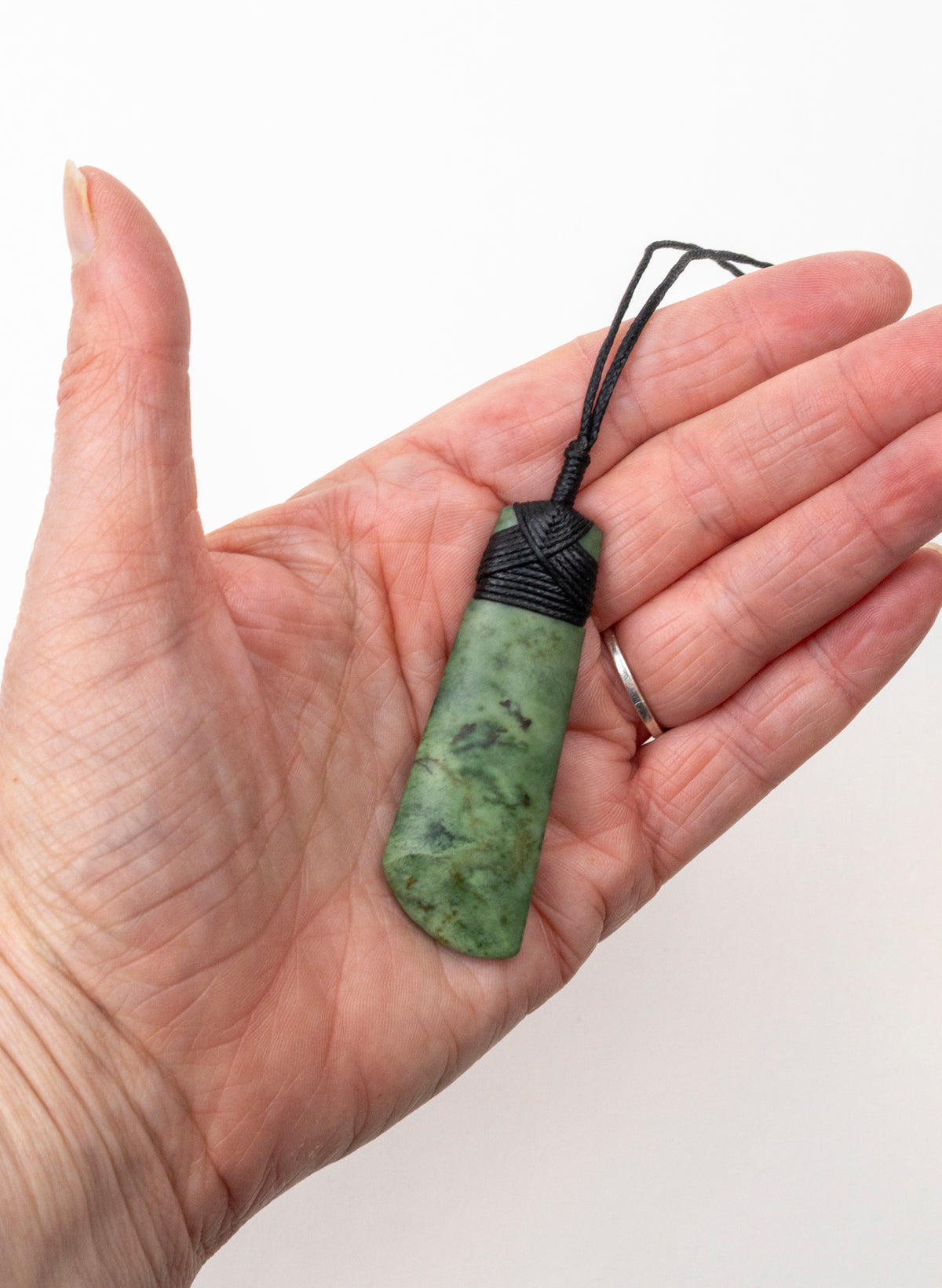 Raukaraka Pounamu Cross Bound Toki Pendant