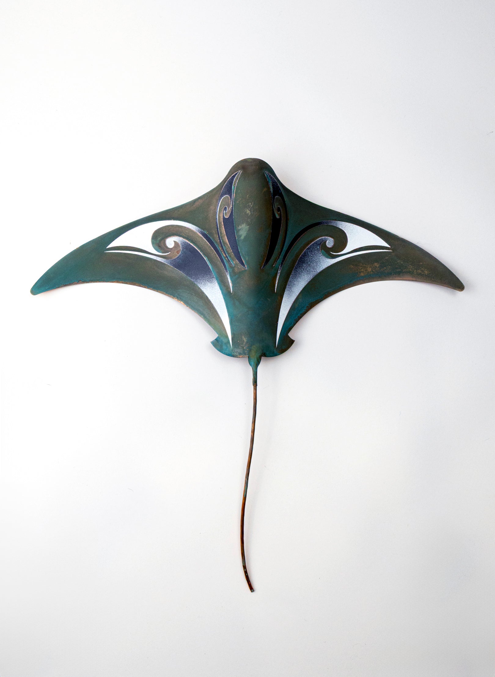 Black & White Pacific Stingray - XL