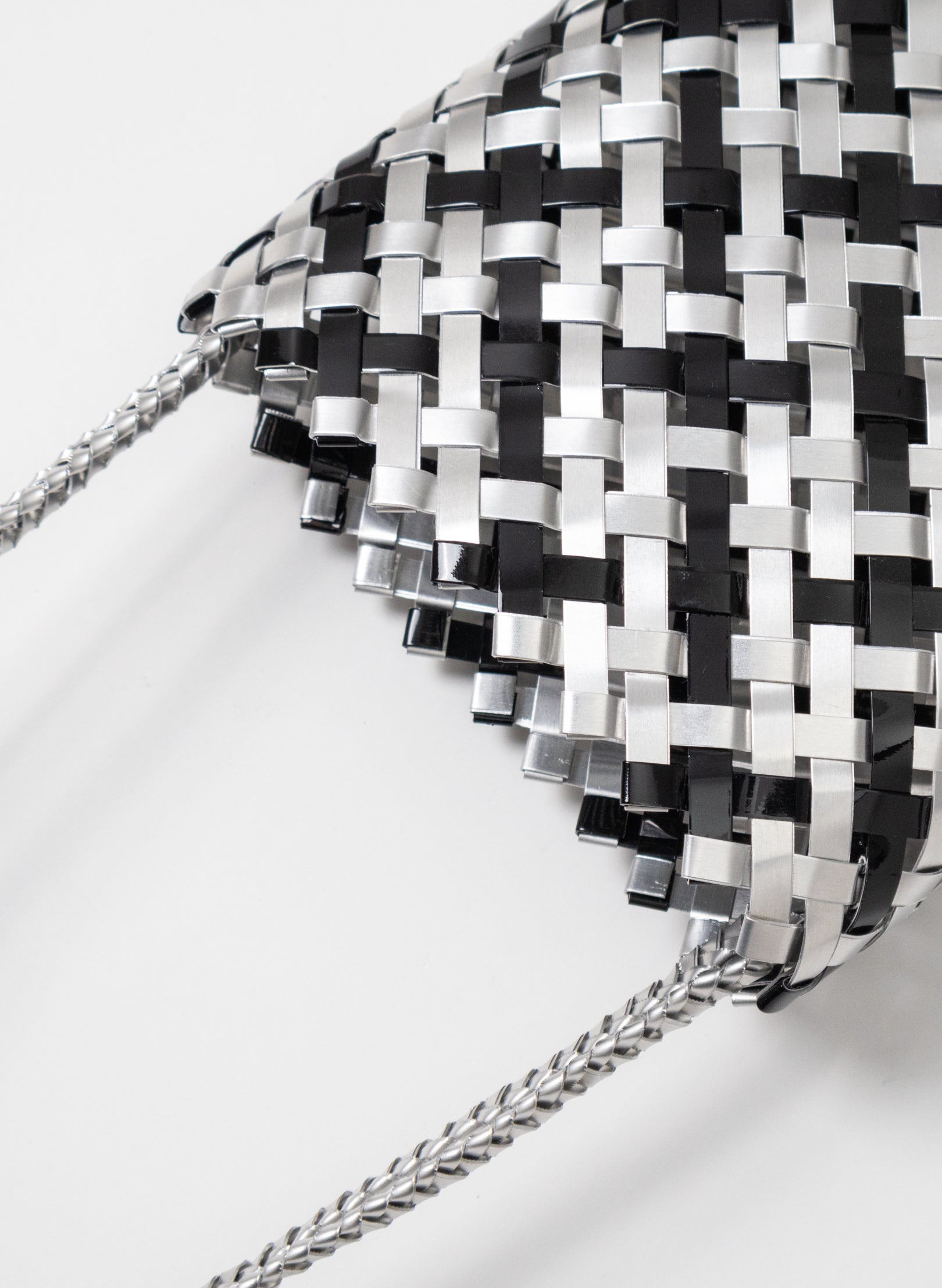 Aluminium And Black Tall Kete (12 End)