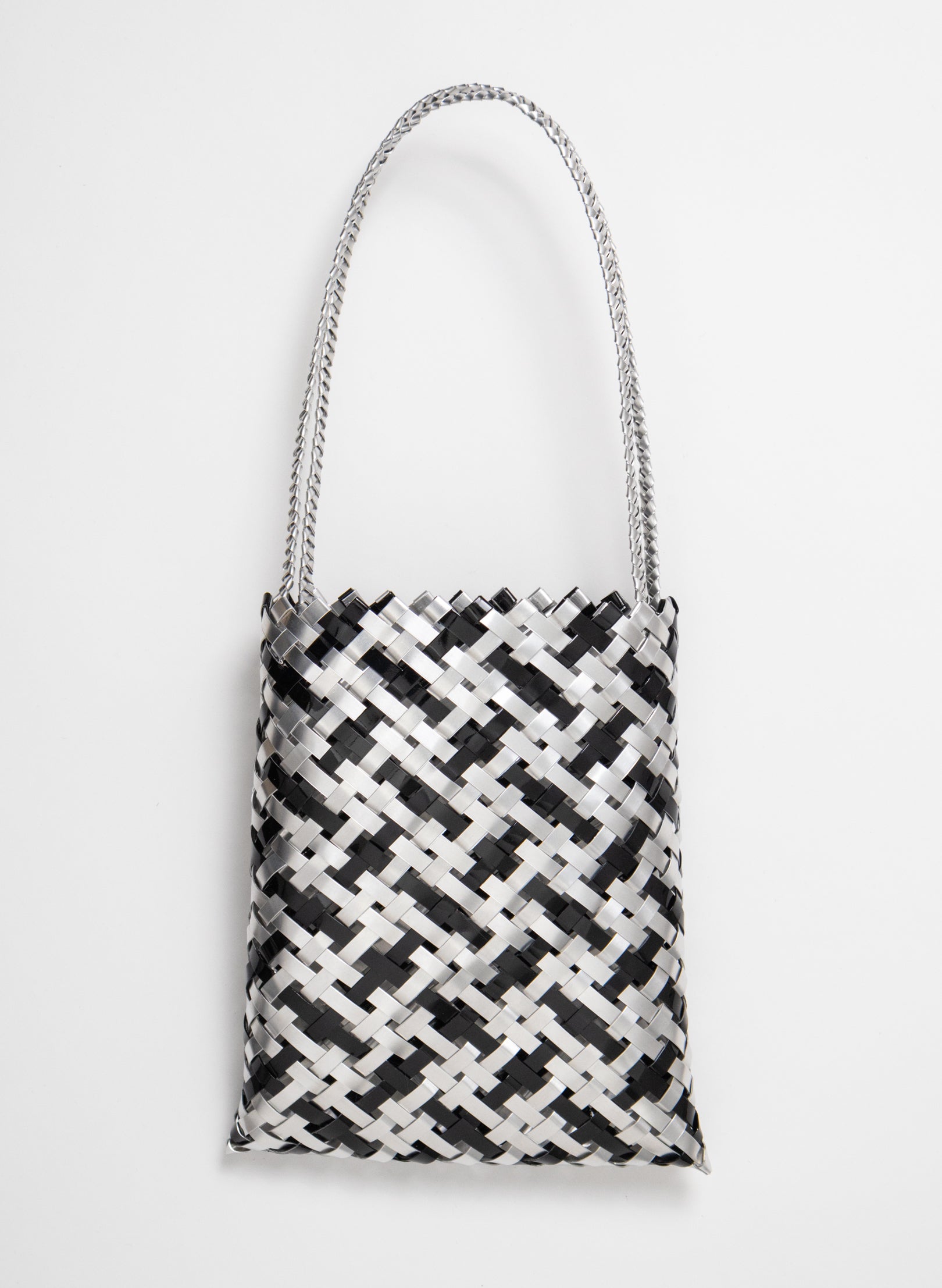 Aluminium And Black Tall Kete (12 End)