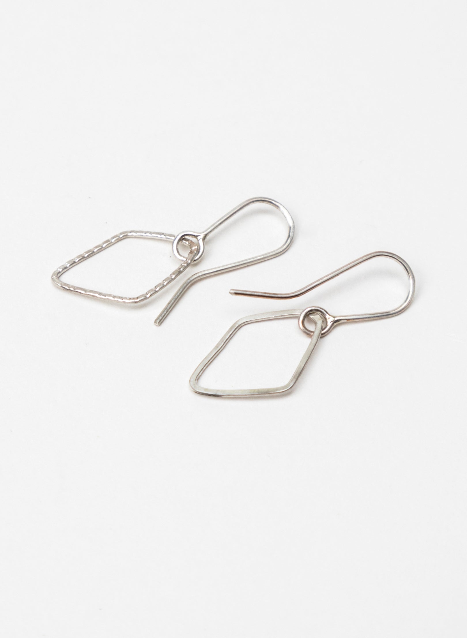 1 Link Diamond Shape Earring