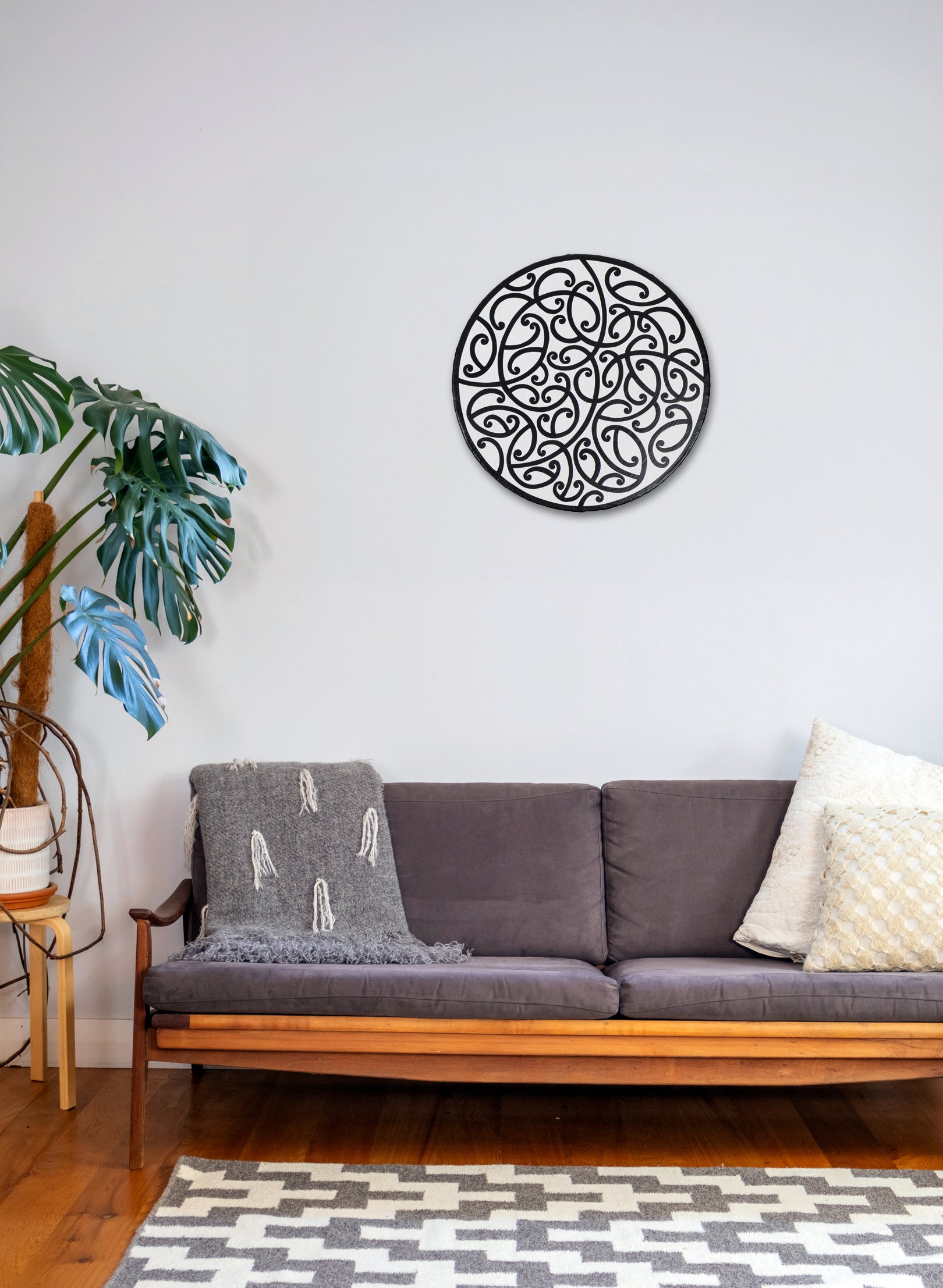 Hue Puruwai - Original Carved Painting