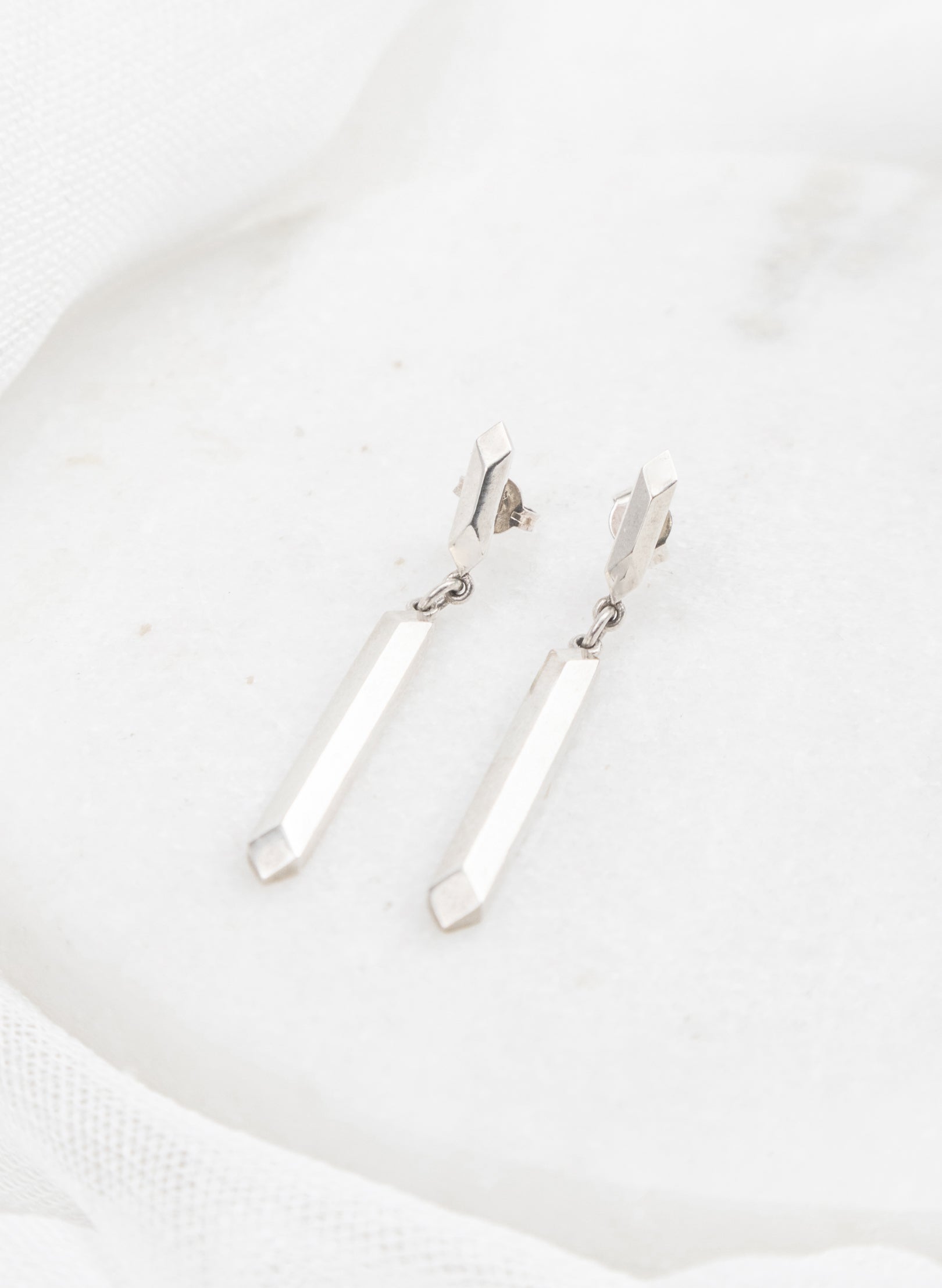 Duo Pillar Studs
