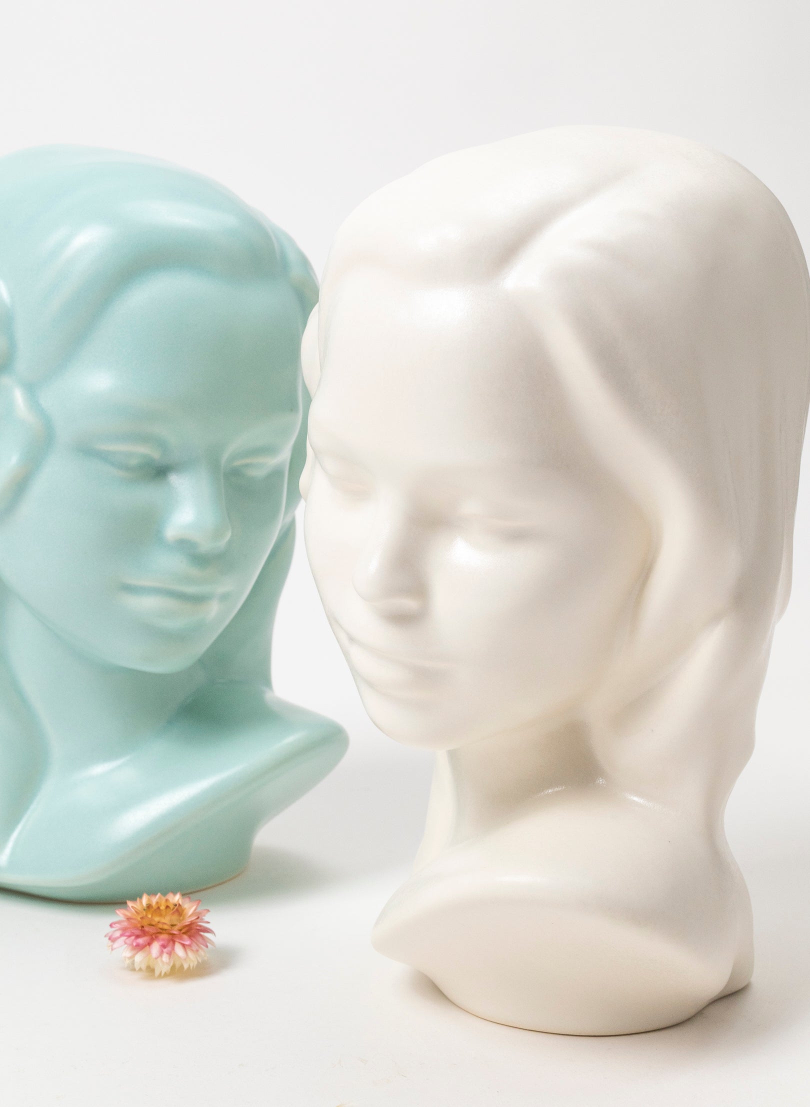 Vahine Porcelain Bust - Ivory