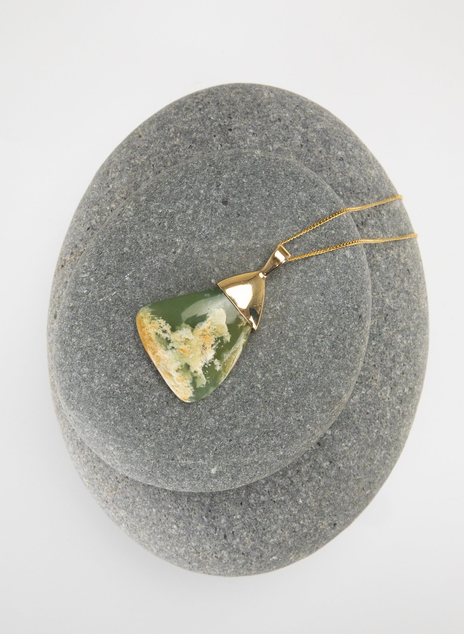 Flower Pounamu Necklace with Gold Clasp