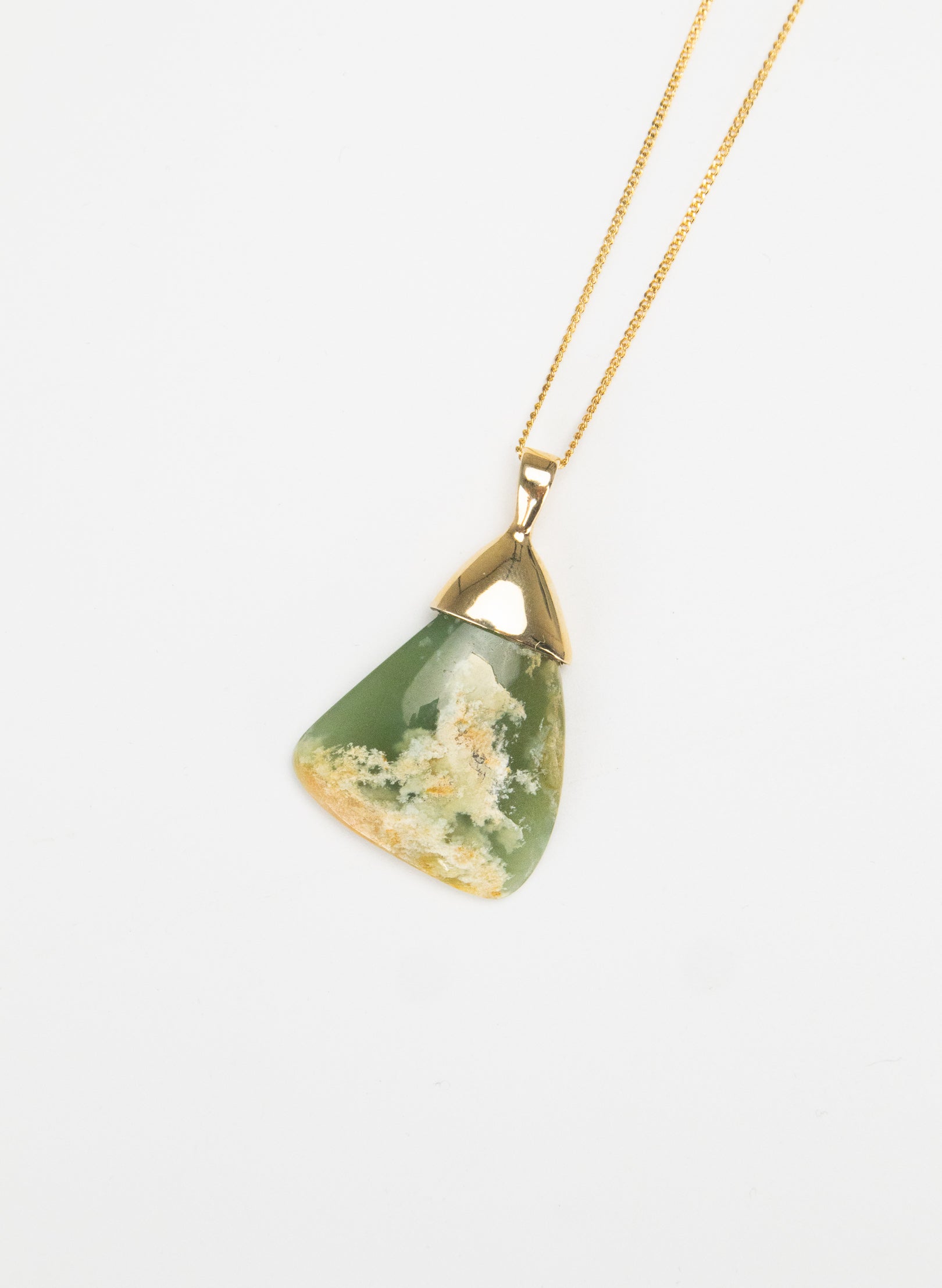 Flower Pounamu Necklace with Gold Clasp