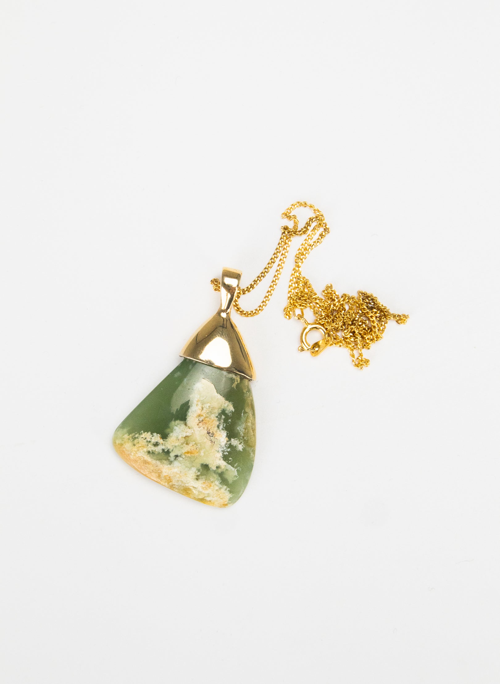 Flower Pounamu Necklace with Gold Clasp