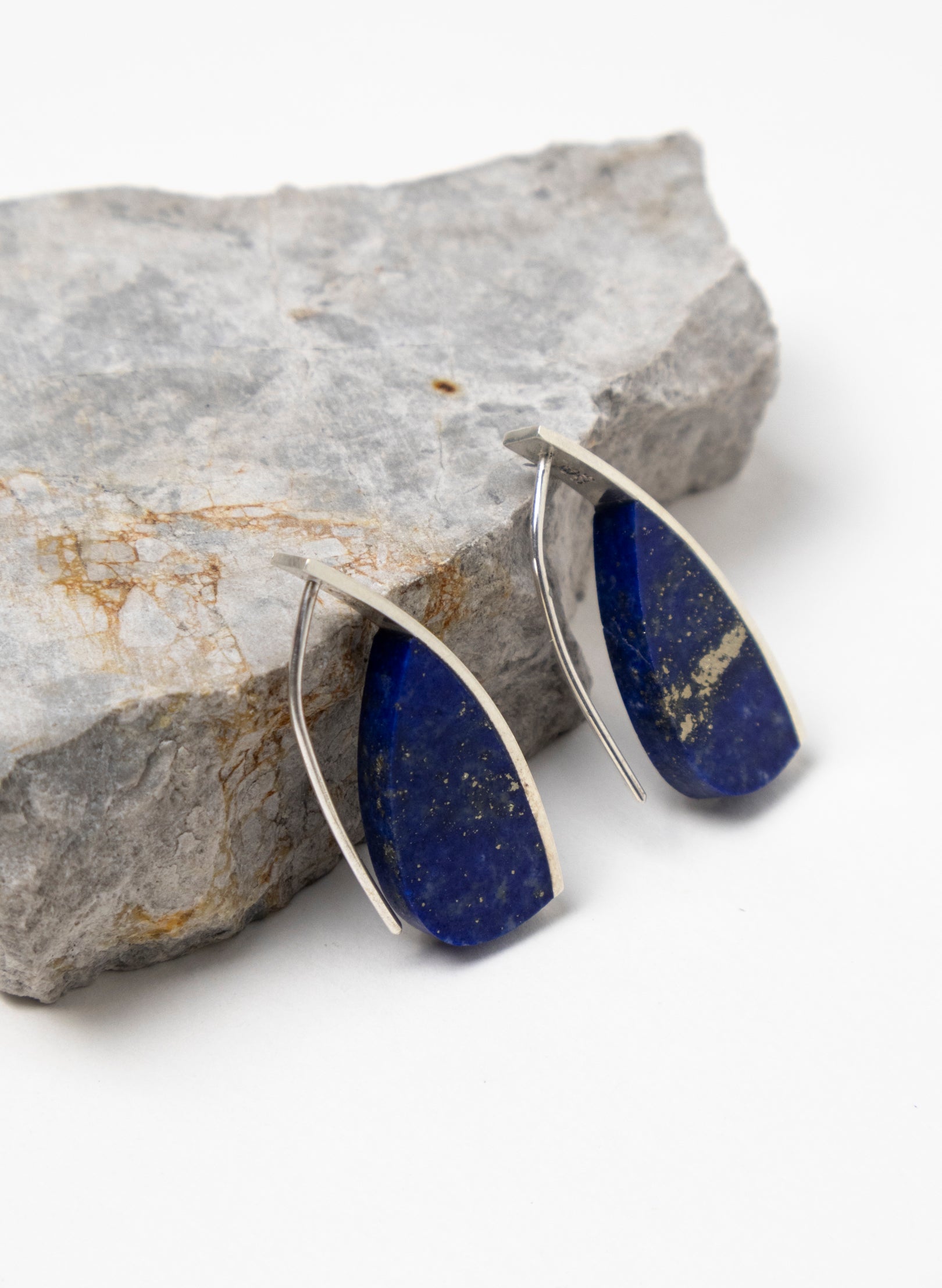 Curved Earrings - Lapis