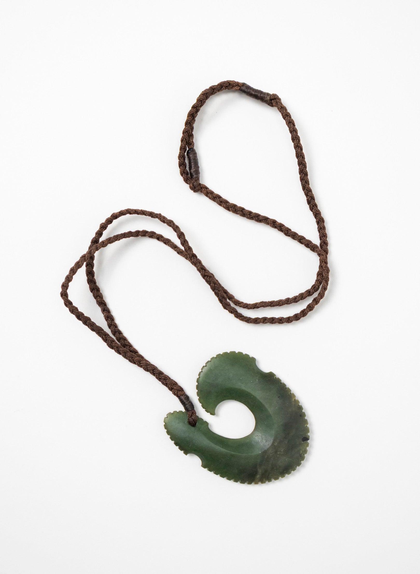 Pounamu Oval Matau