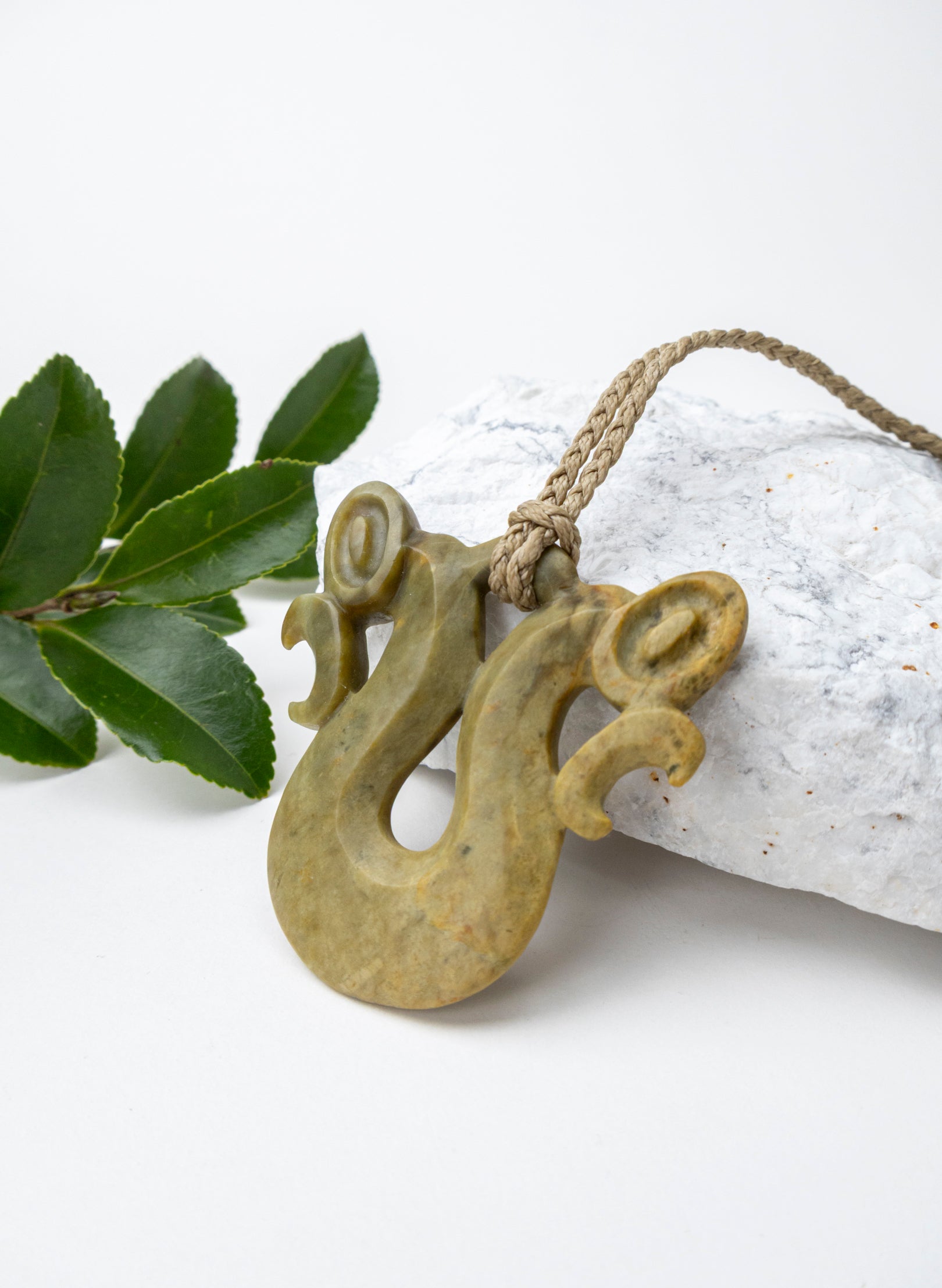 Pounamu Golden Pekapeka