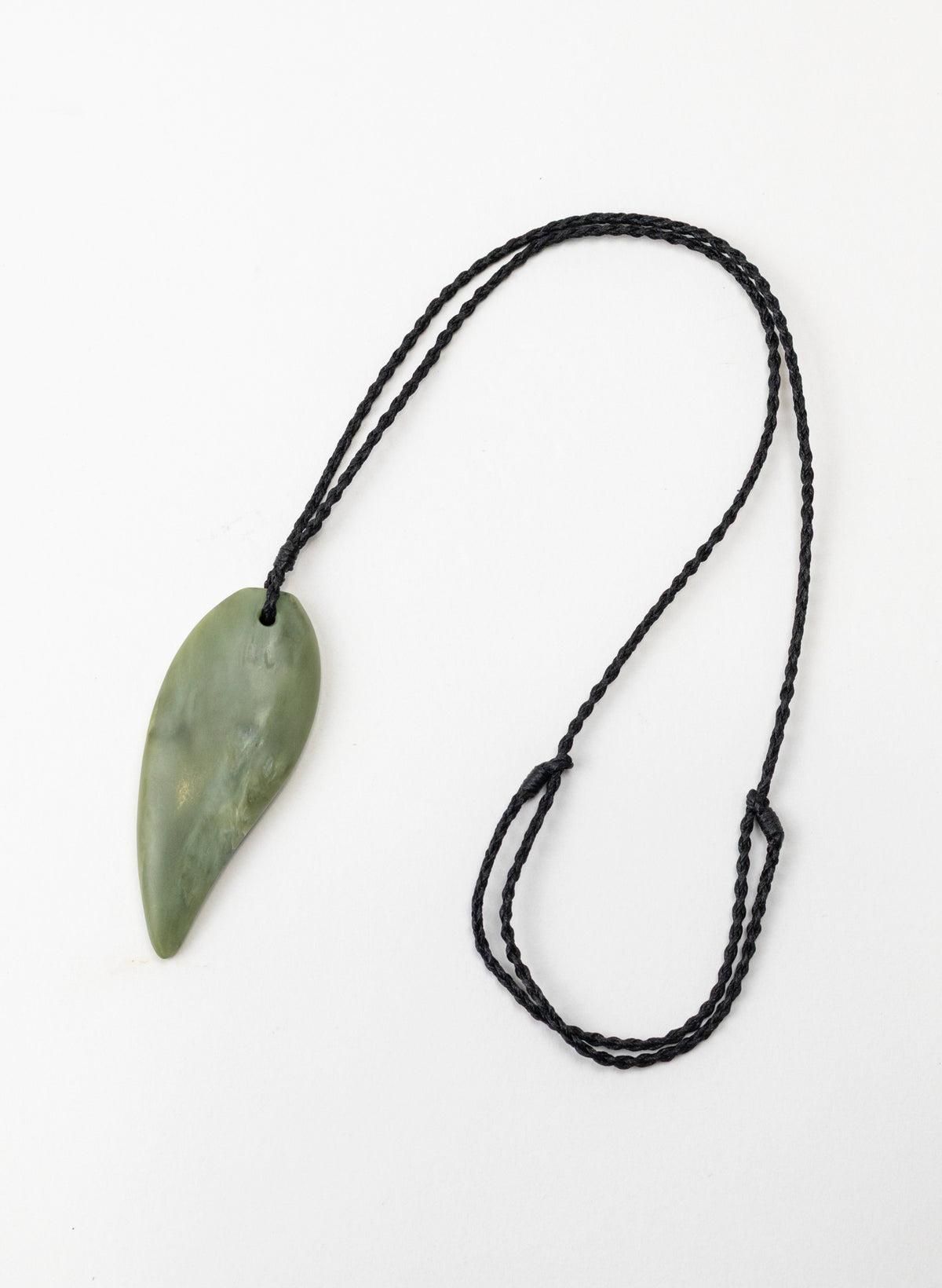 Pounamu Niho Pendant