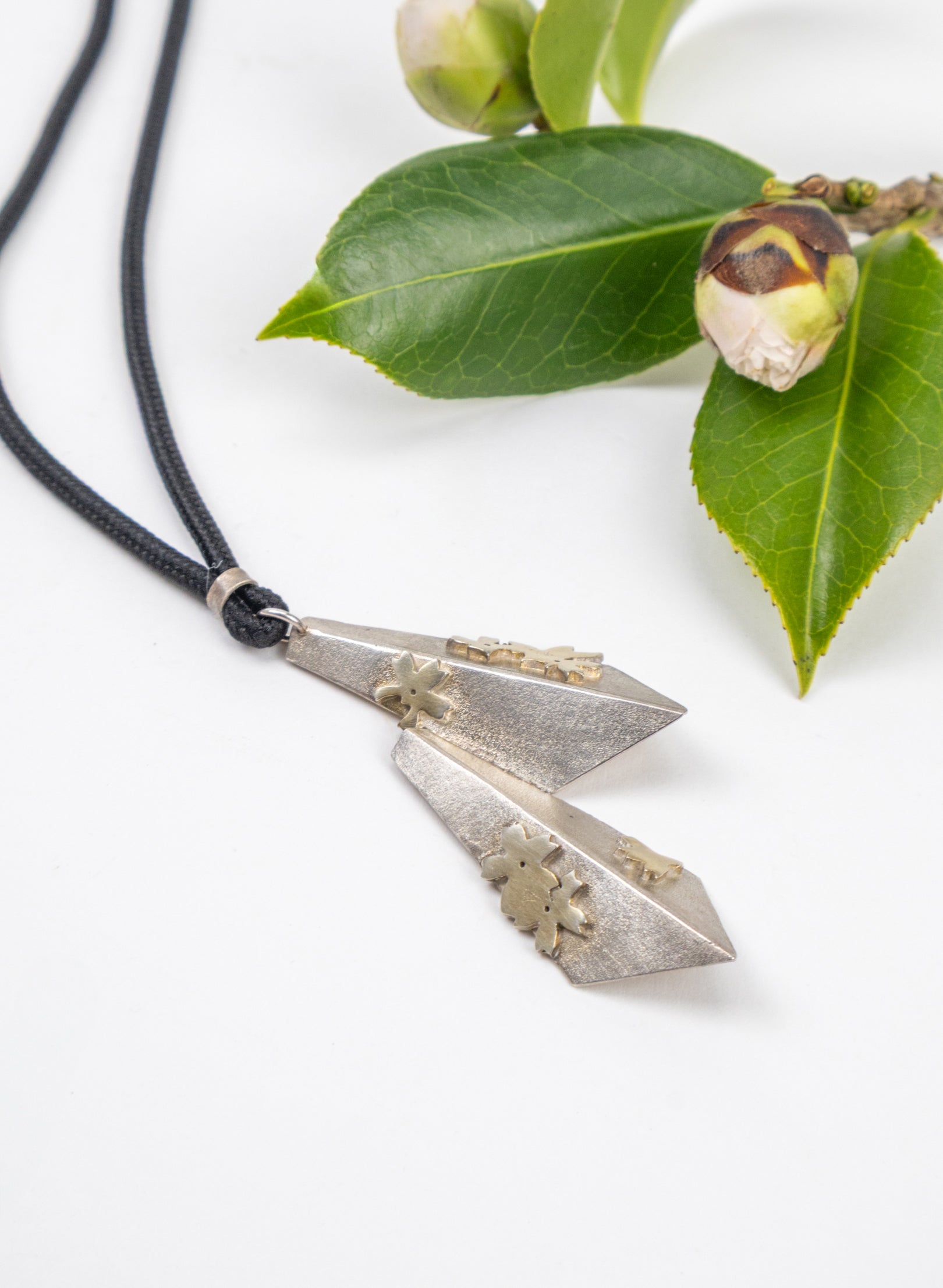 Double Fan Pendant