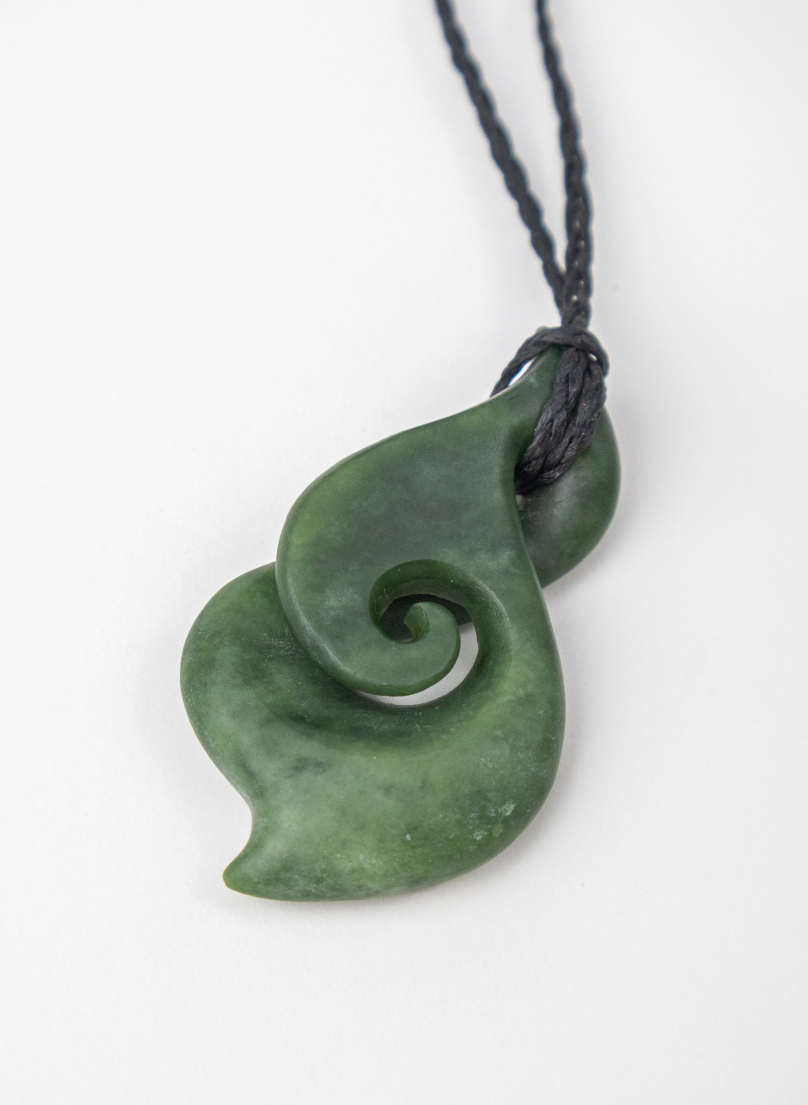 Twist Leaf Pounamu Pendant