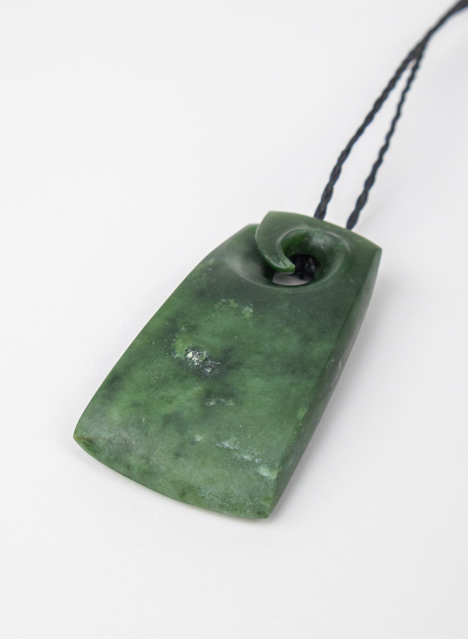 Retangular Koru Pounamu Toki