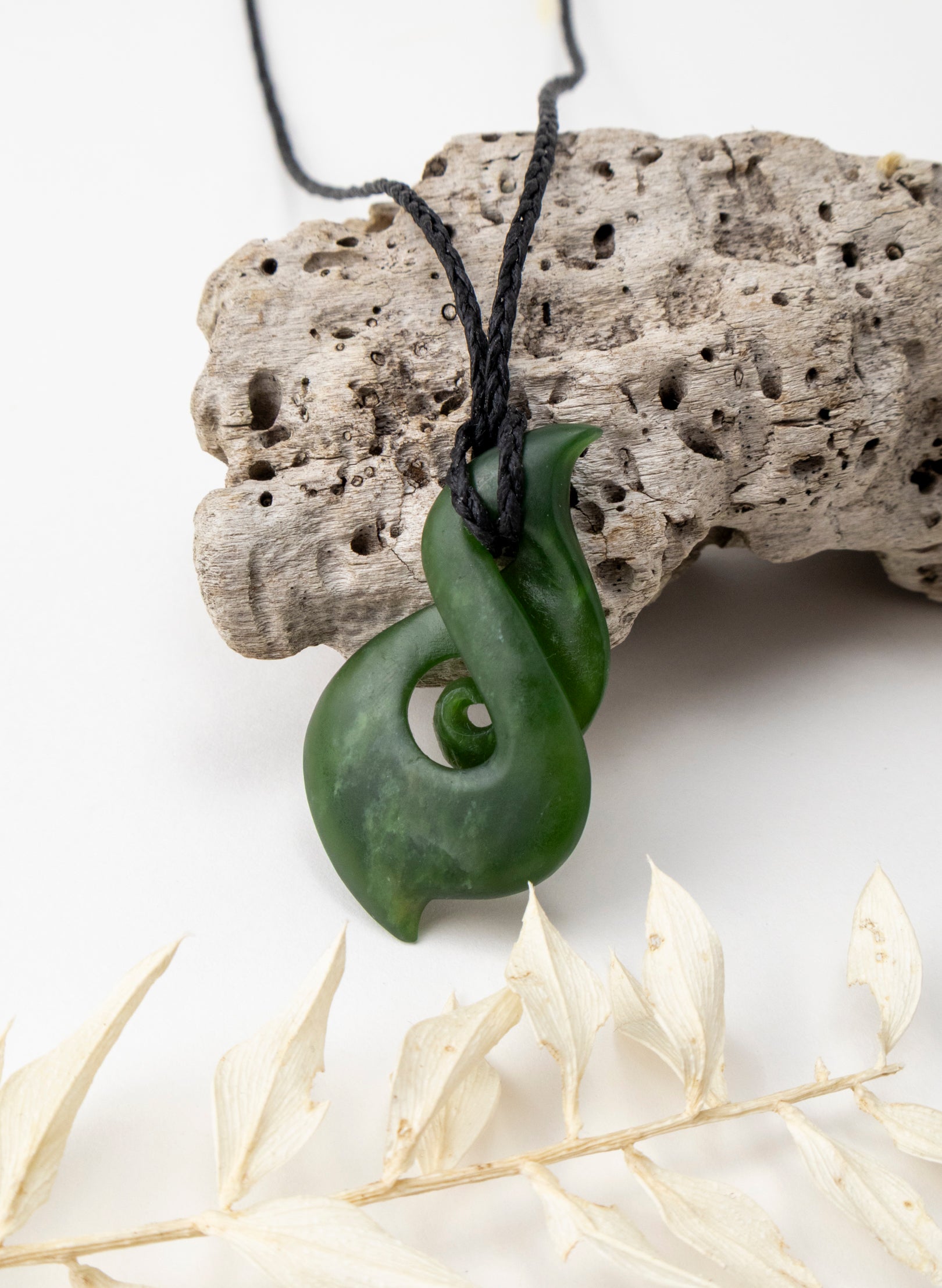Leaf Twist Anahura Pounamu
