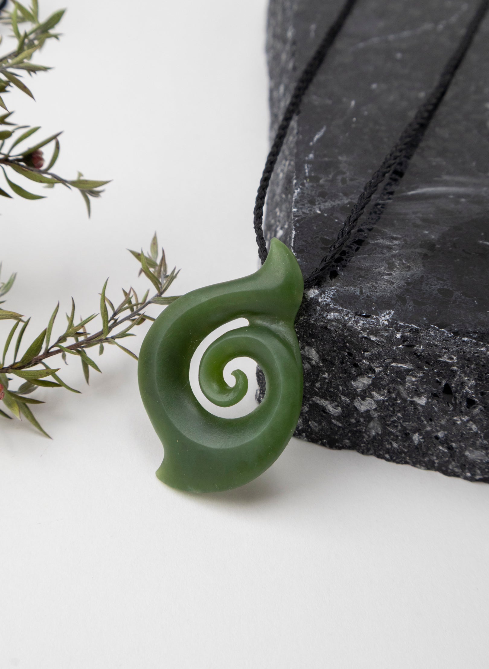 Koru Twist Anahura Pounamu