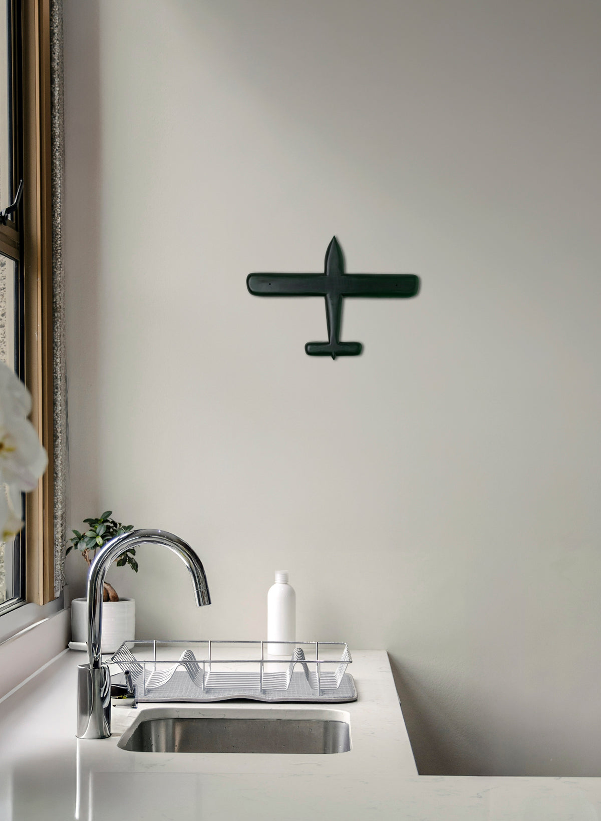 Green Oval Wing Resin Plane