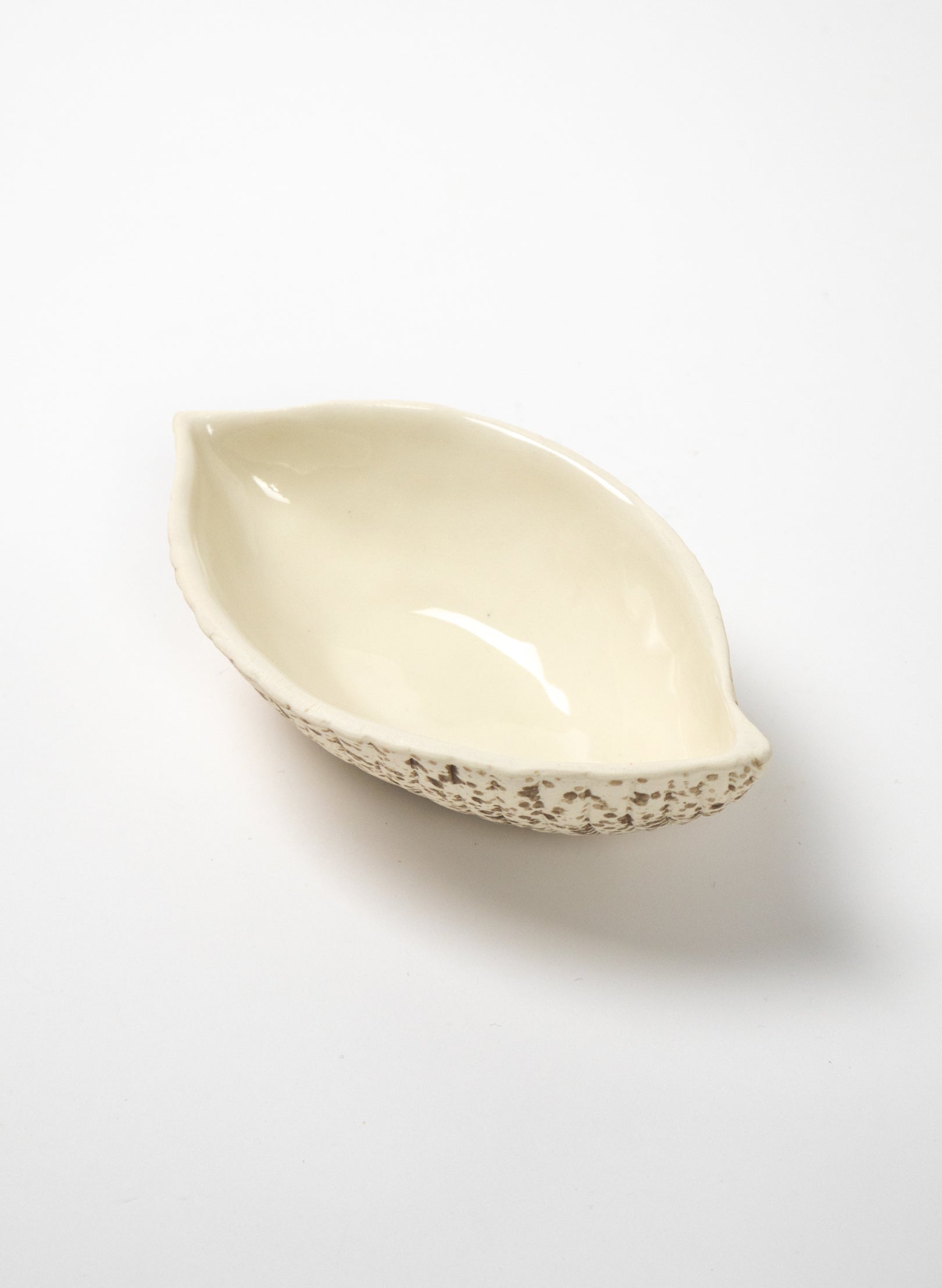 Small Seed Pod Dish - Natural