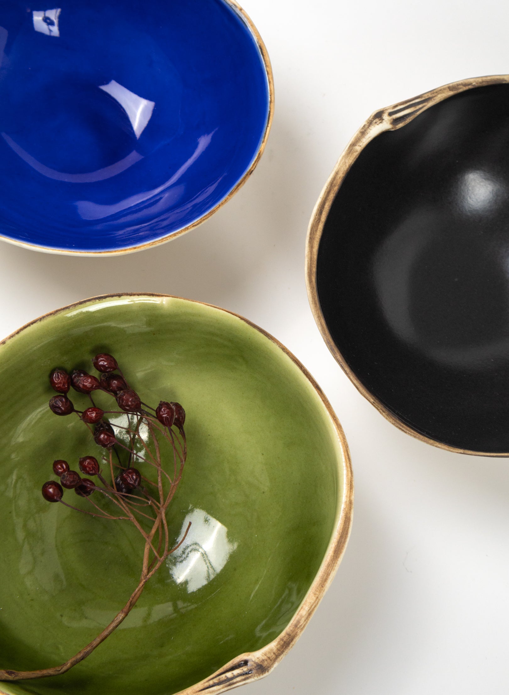 Shell Salad Bowl Black