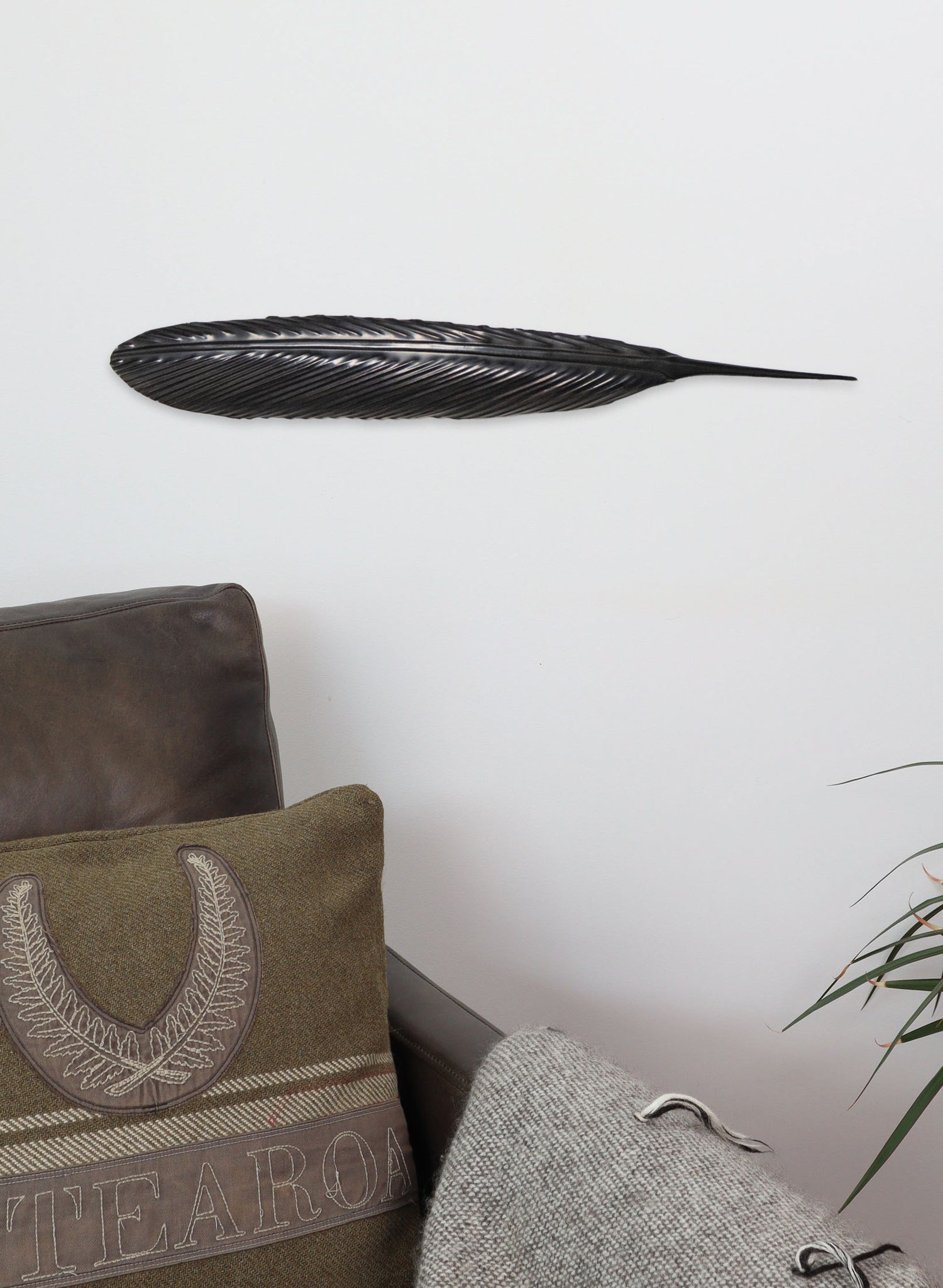 Kārearea Feather Copper 520mm