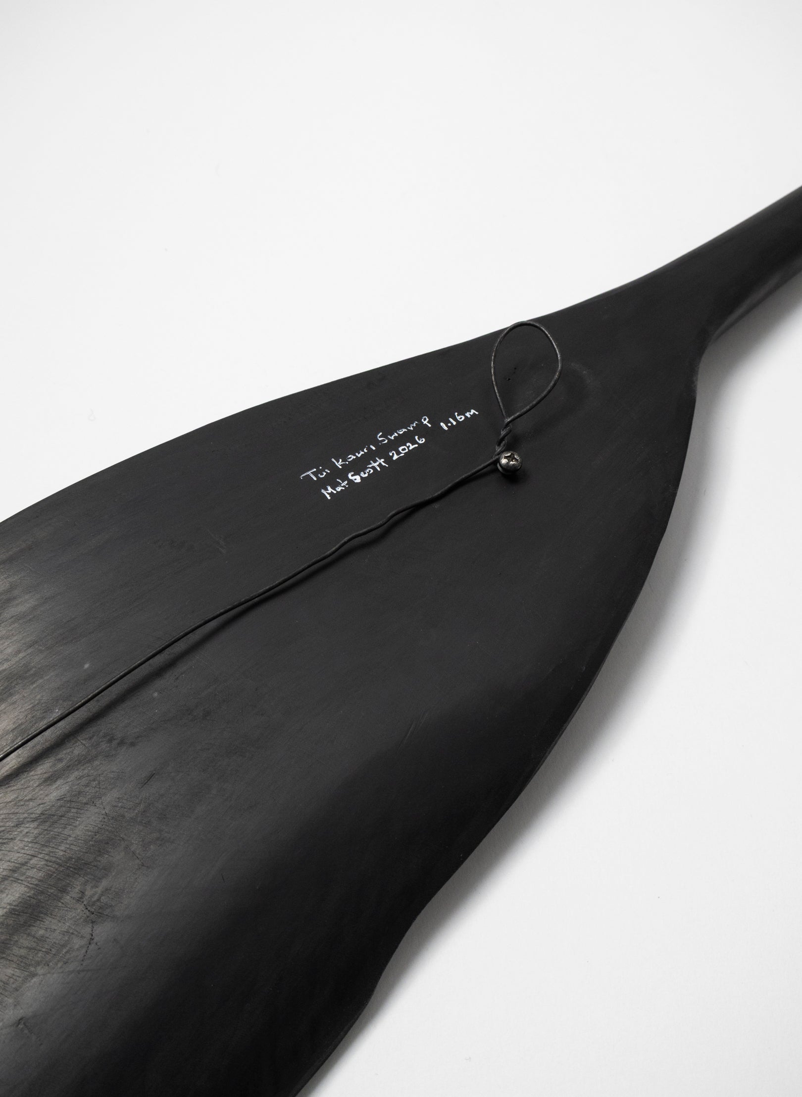 Tūī Swamp Kauri Feather 1160mm