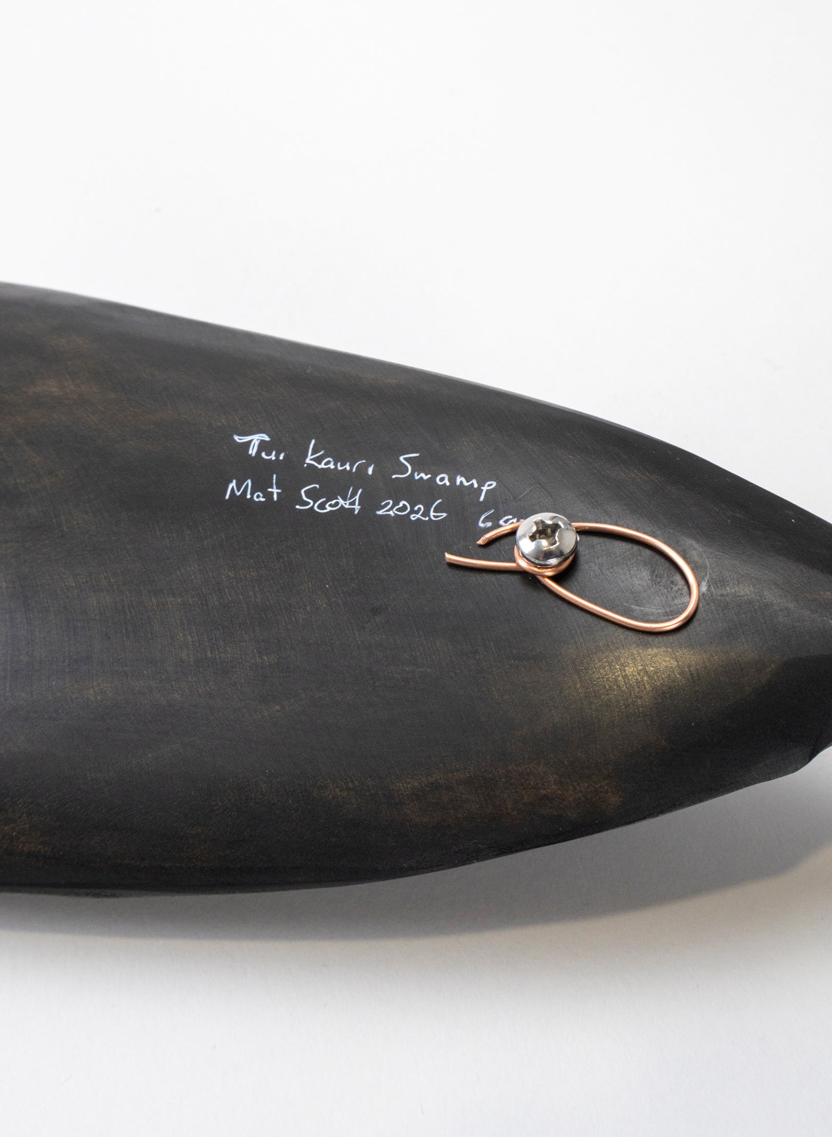 Tūī Swamp Kauri Feather 687mm