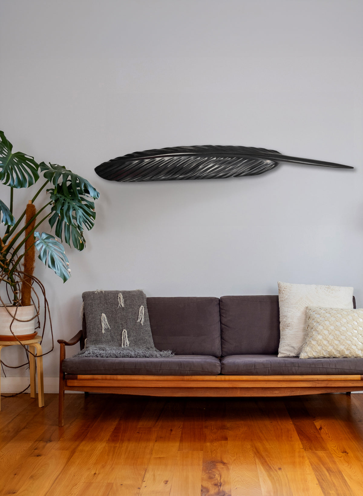 Tūī Swamp Kauri Feather 1.64m