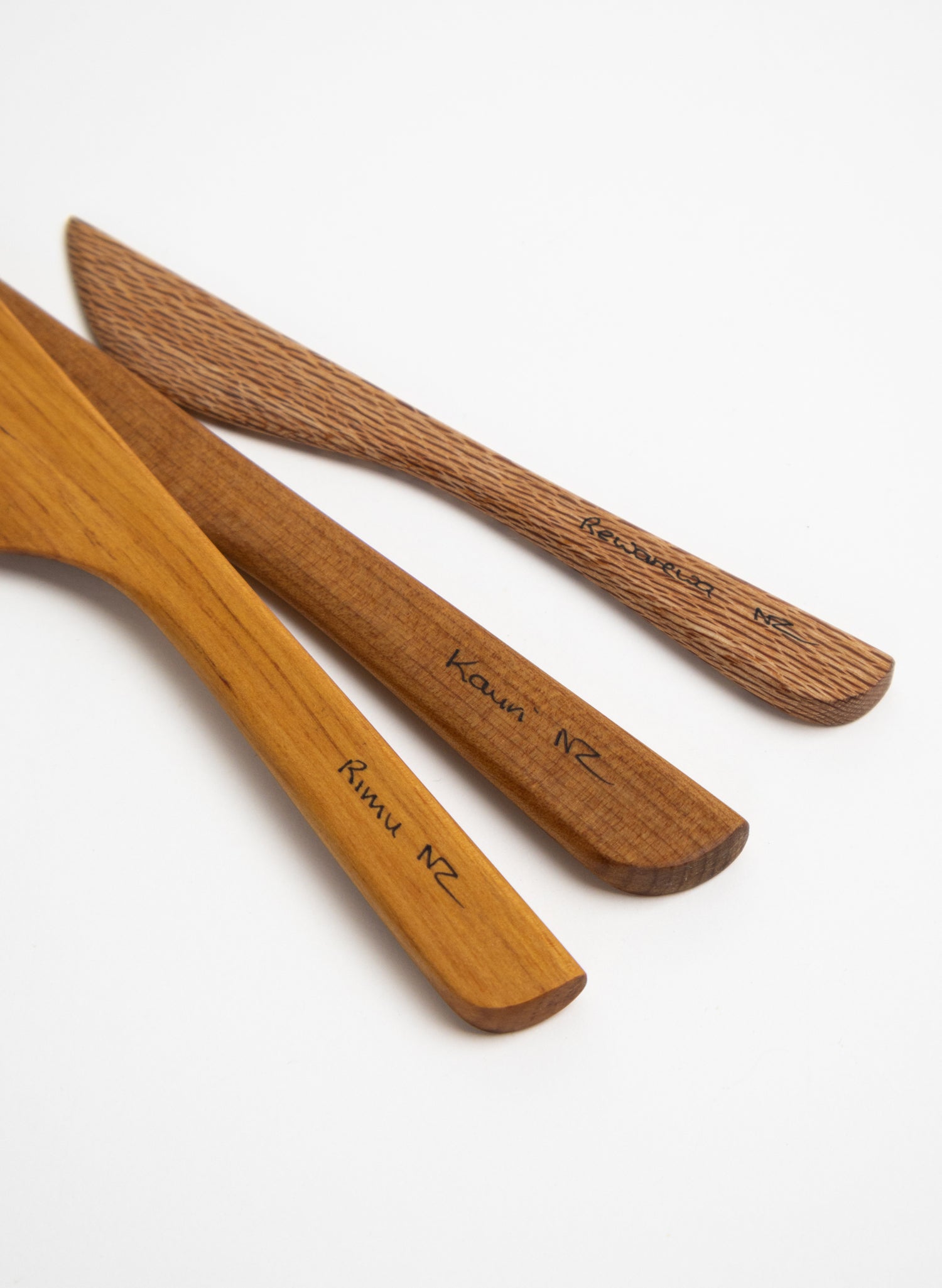 Spreader Knife Set in NZ Native Woods