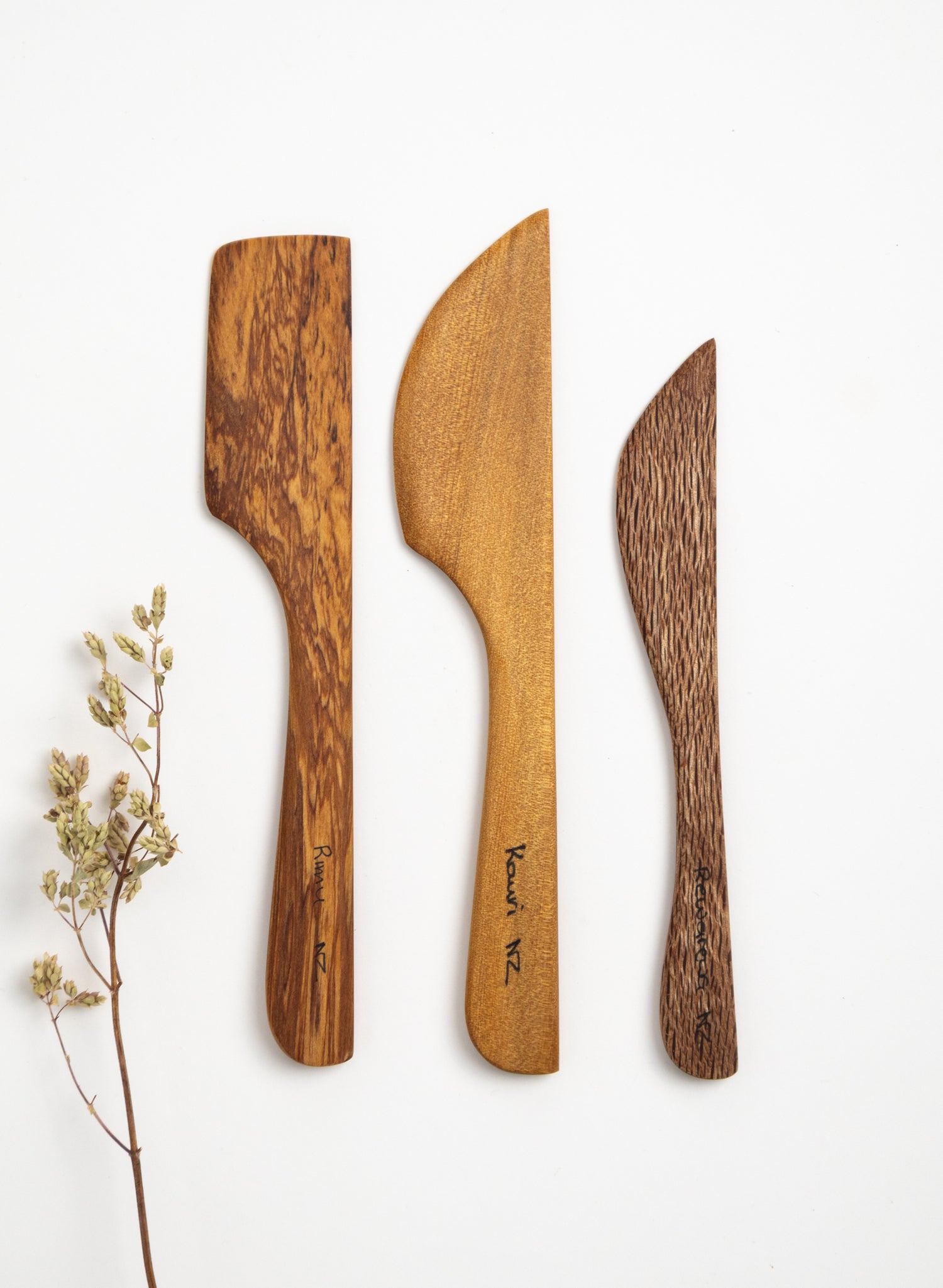 Spreader Knife Set in NZ Native Woods