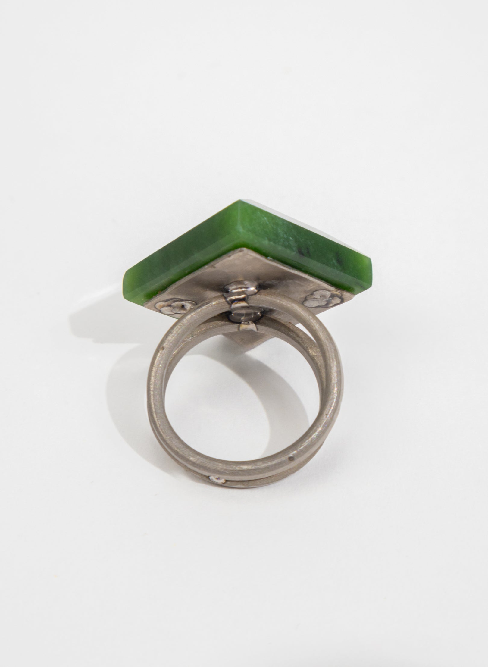 NZ Pounamu & Titanium Ring